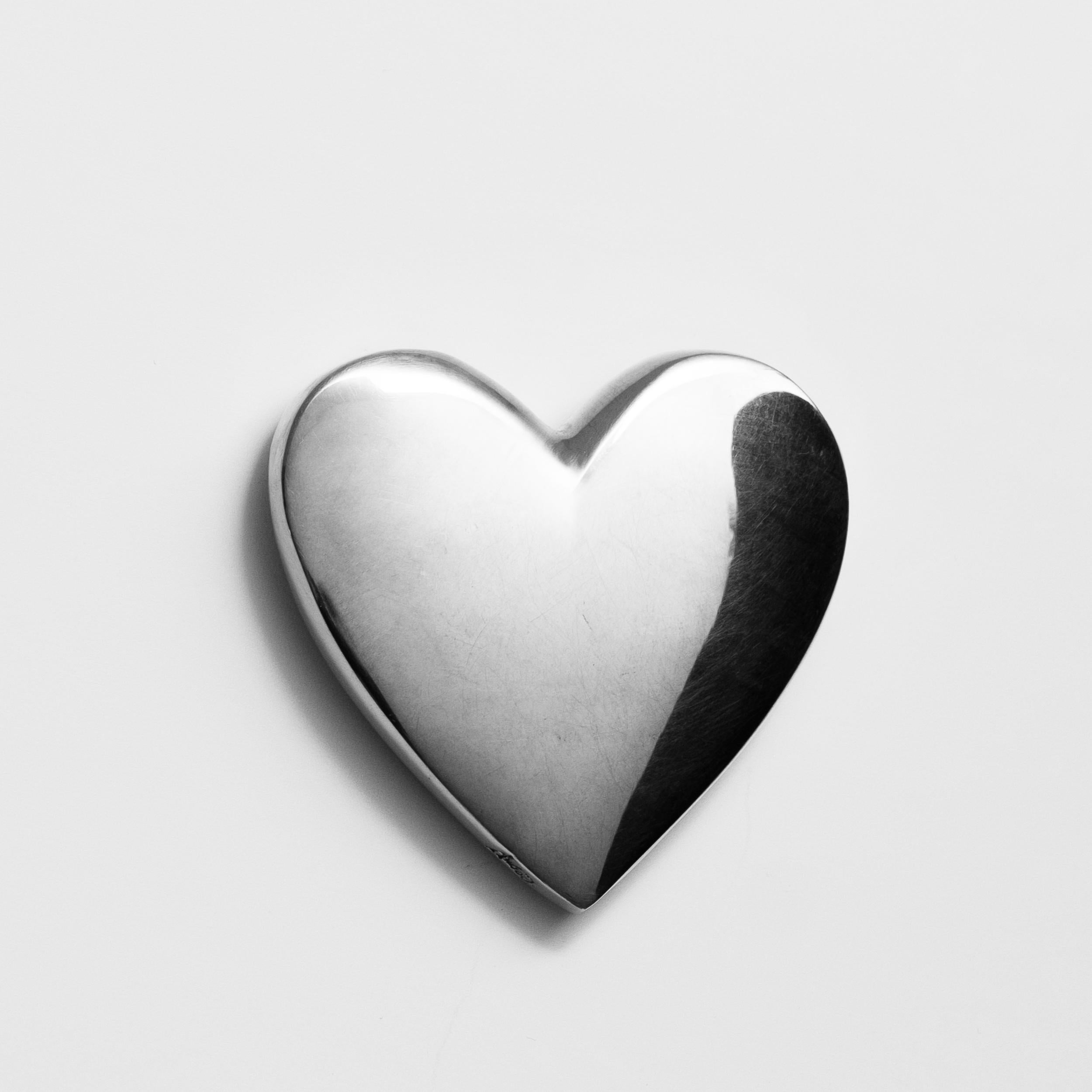 Nickel Carl Auböck Modello #5371 'Cuore' Fermacarte in nichel lucido in vendita