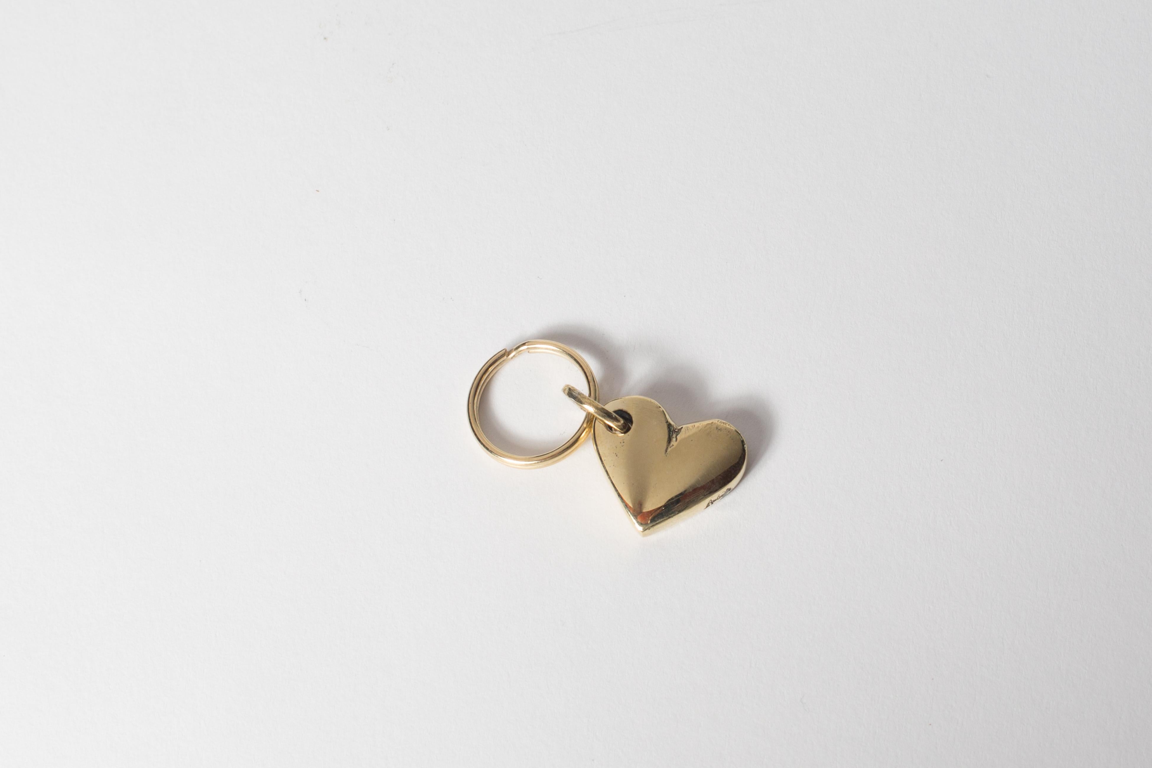 Carl Auböck Model #5600 'Heart' Solid Brass Keyring w/ Signature In New Condition For Sale In Glendale, CA