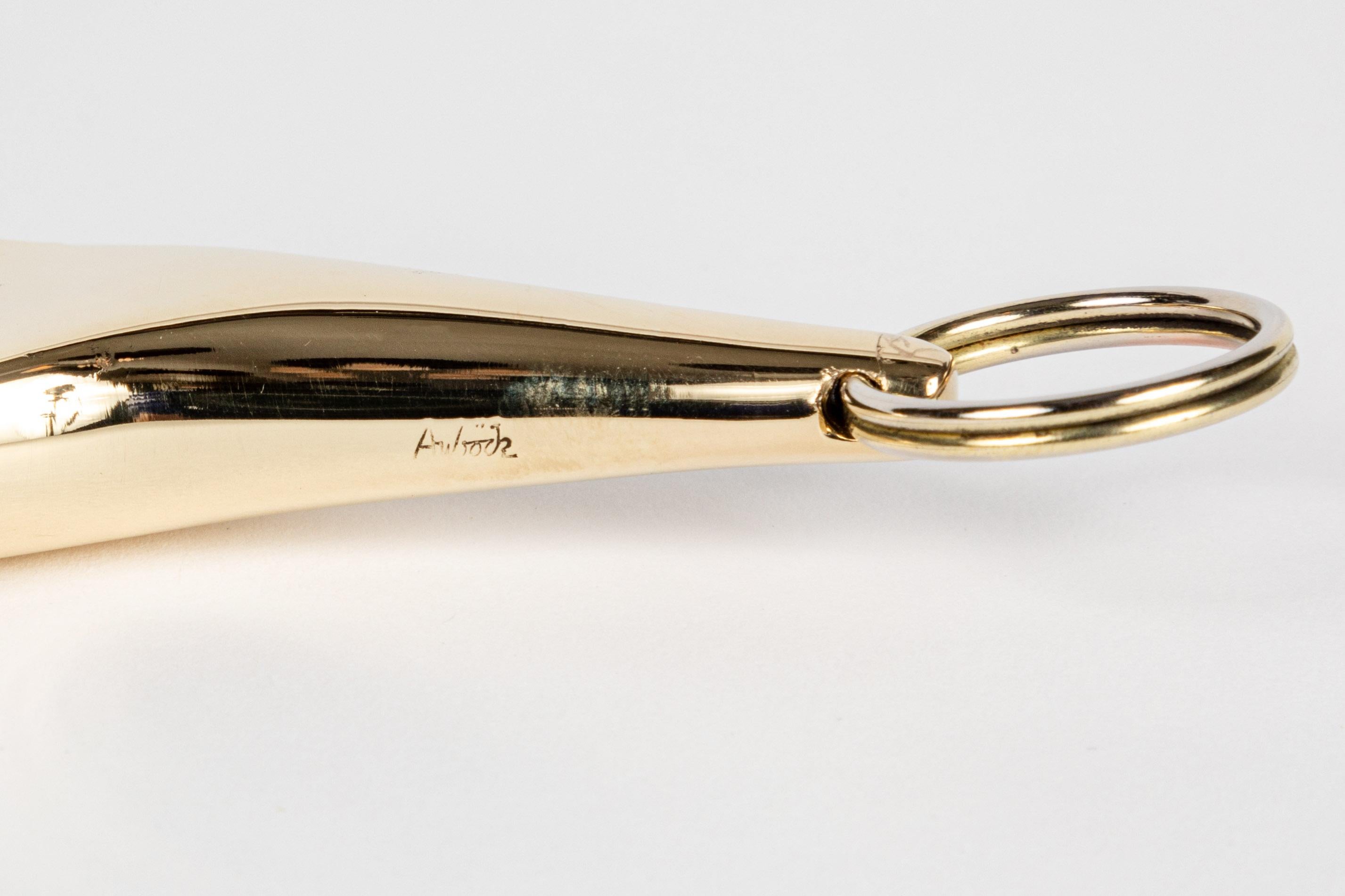 Carl Auböck Modell #5732 'Hand' Schlüsselanhänger aus Messing im Angebot 4
