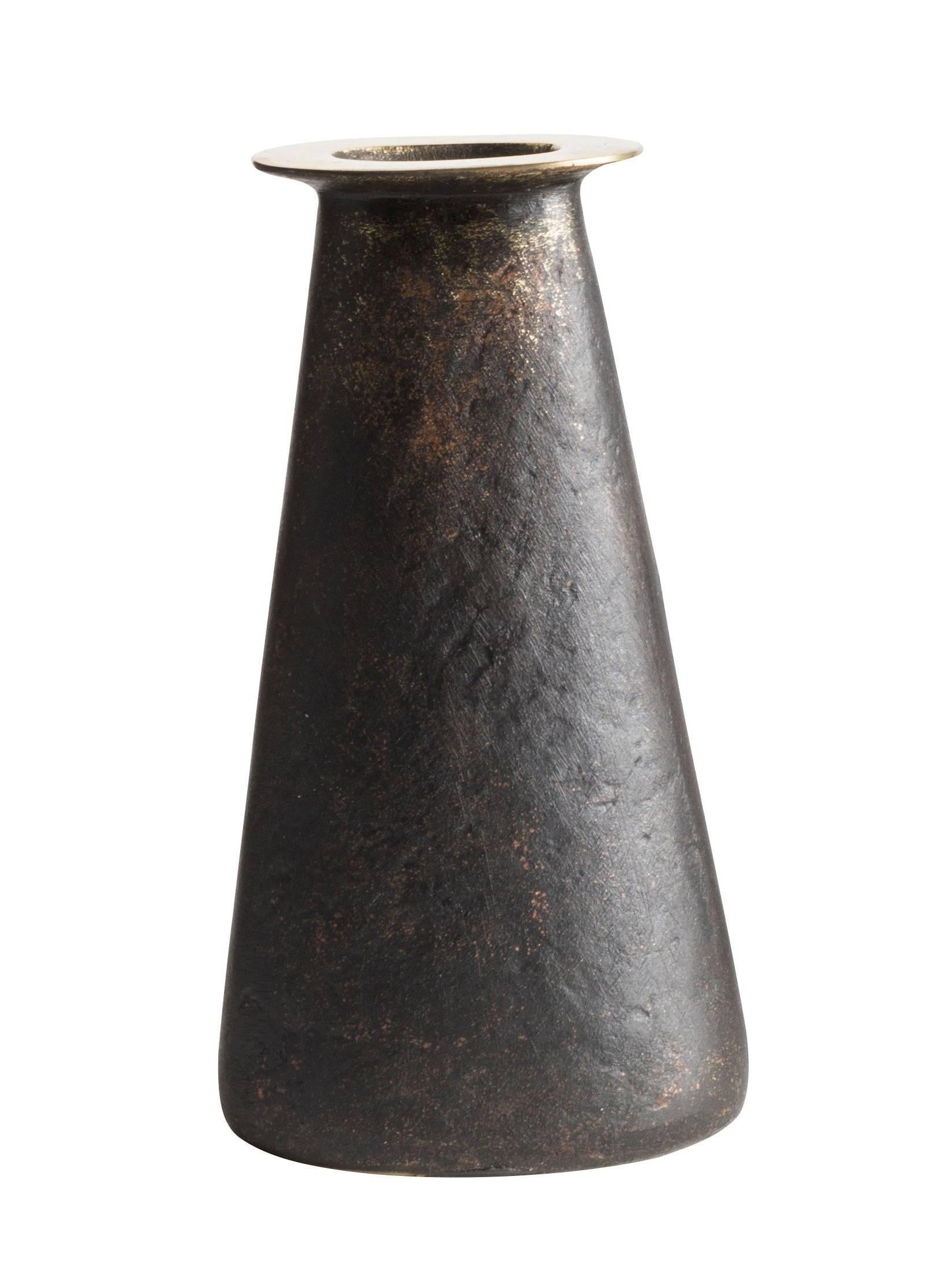 Vaso in ottone Carl Auböck modello #7235 in vendita 6