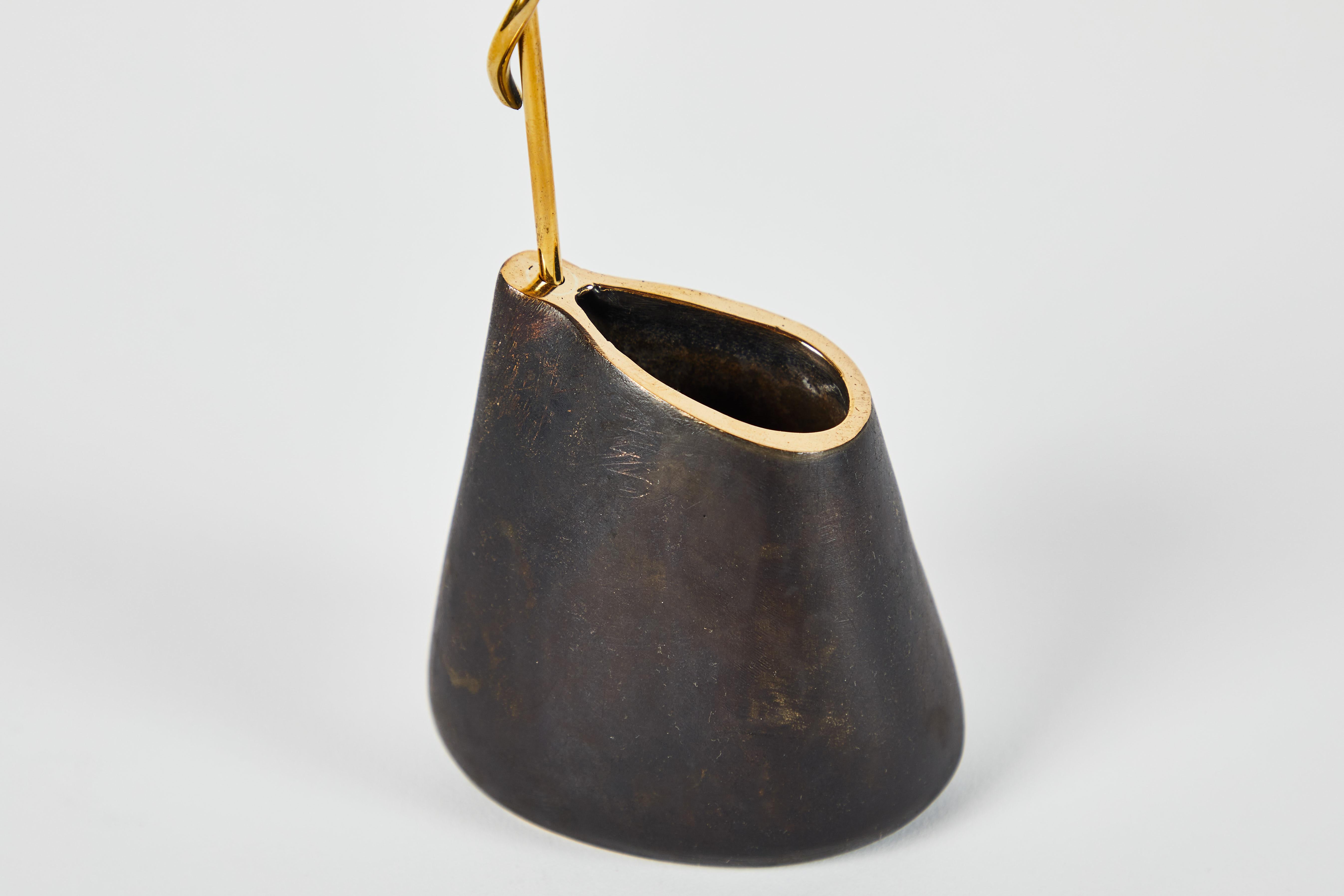 Vaso in ottone Carl Auböck modello #7240 In condizioni Nuovo in vendita a Glendale, CA