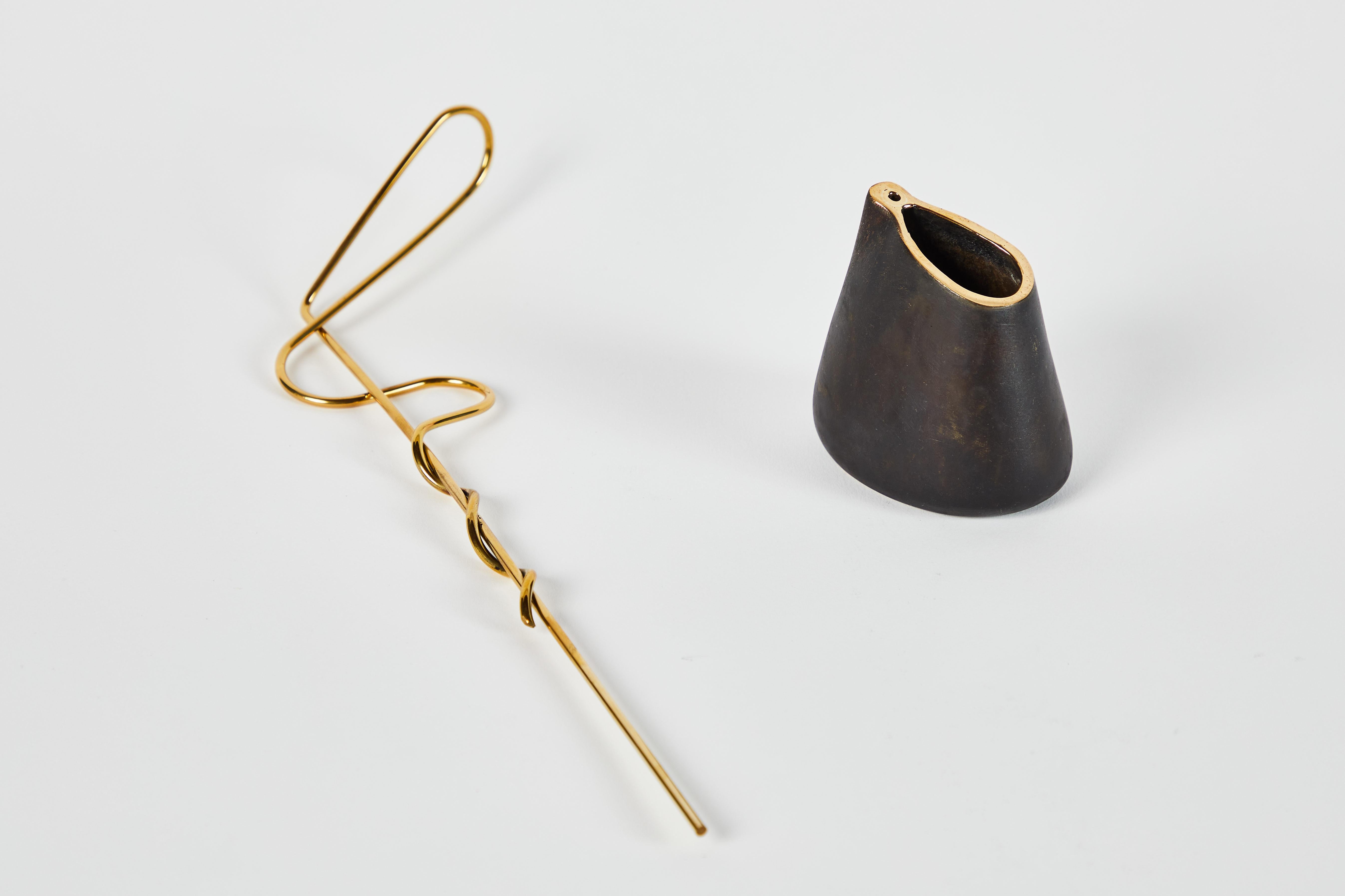 XXI secolo e contemporaneo Vaso in ottone Carl Auböck modello #7240 in vendita