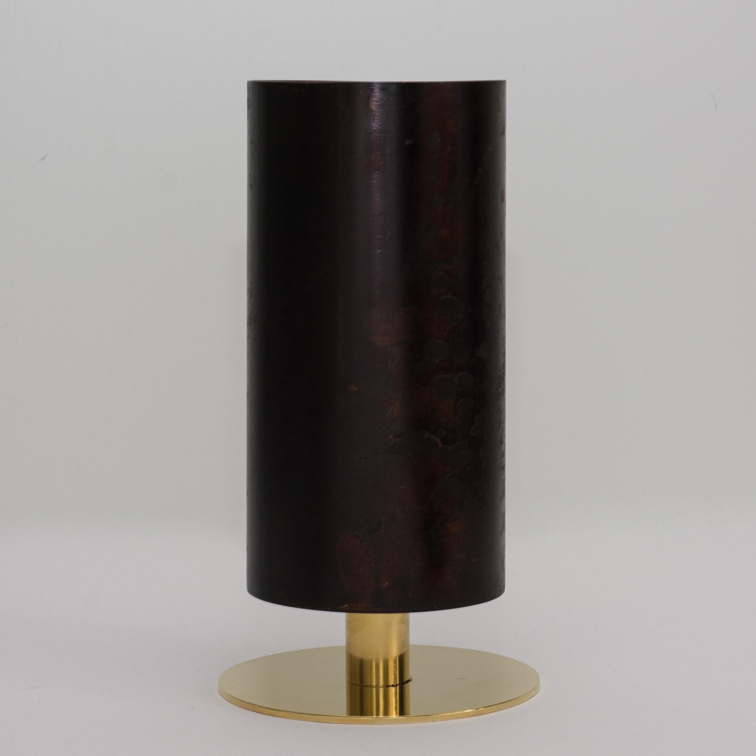 Carl Auböck Modello #7247-6 Vaso in ottone patinato in vendita 4