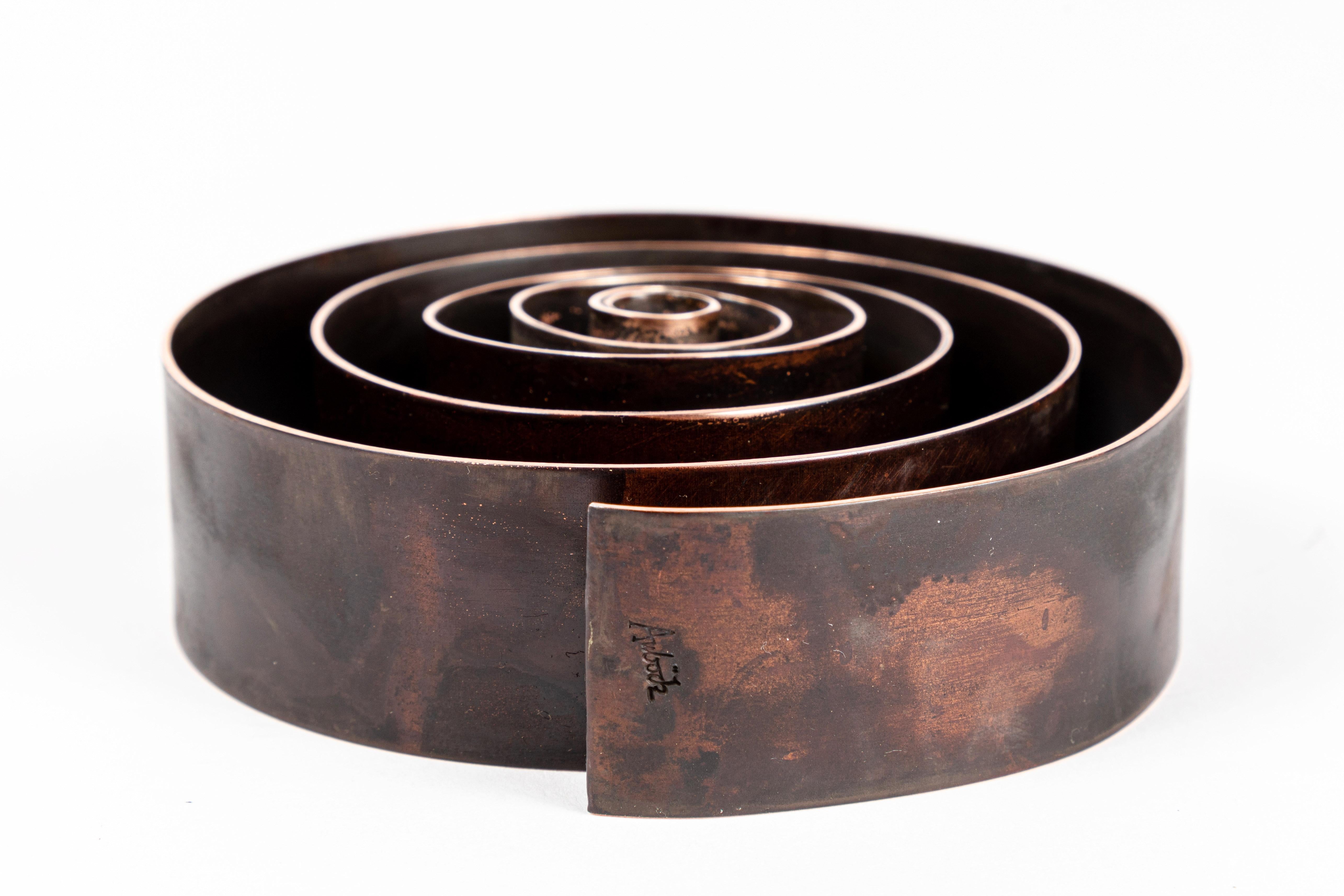XXI secolo e contemporaneo Carl Auböck Modello #7259 Portapenne in ottone a spirale in vendita