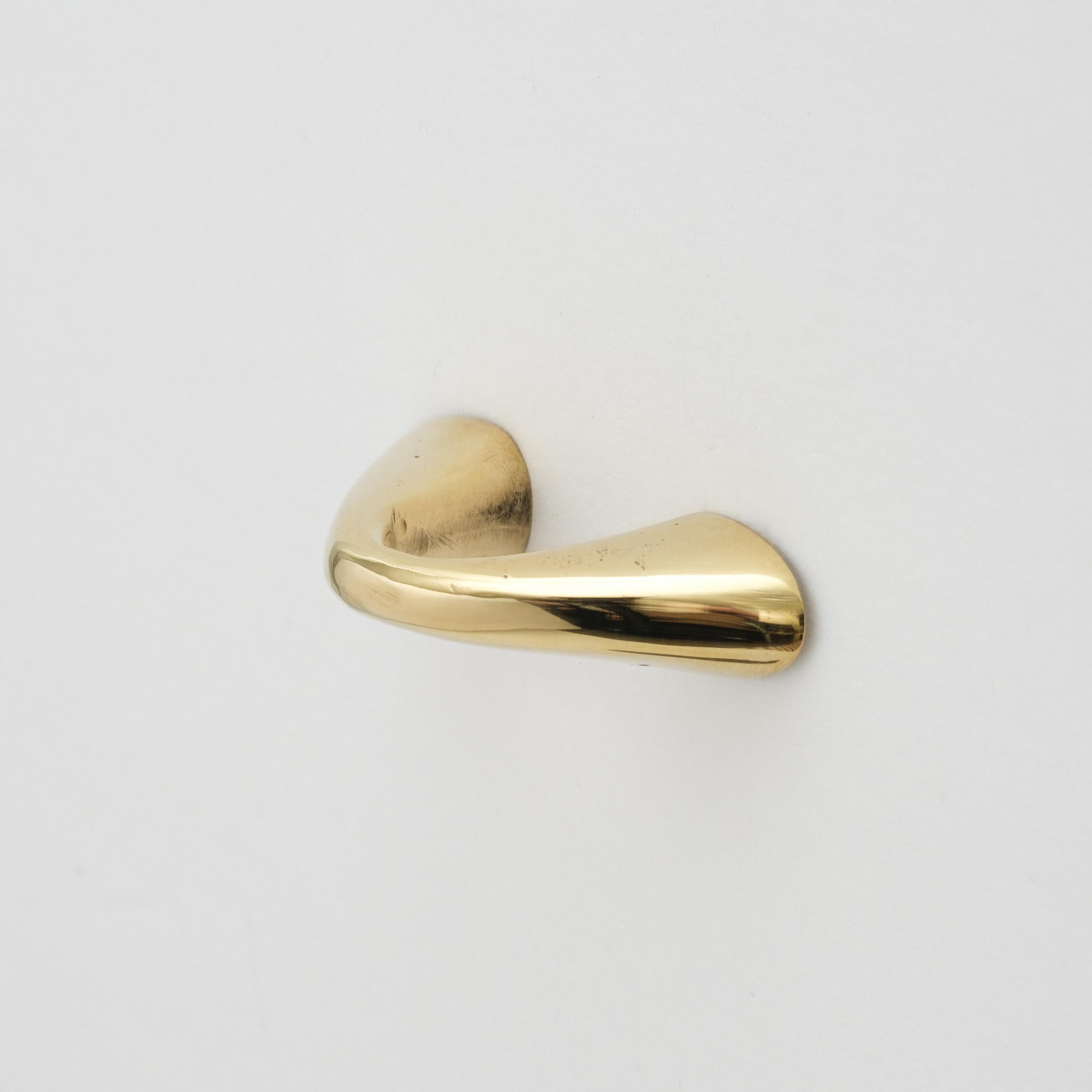 Carl Auböck Model #9031-1 Polished Brass Drawer Pull For Sale 1