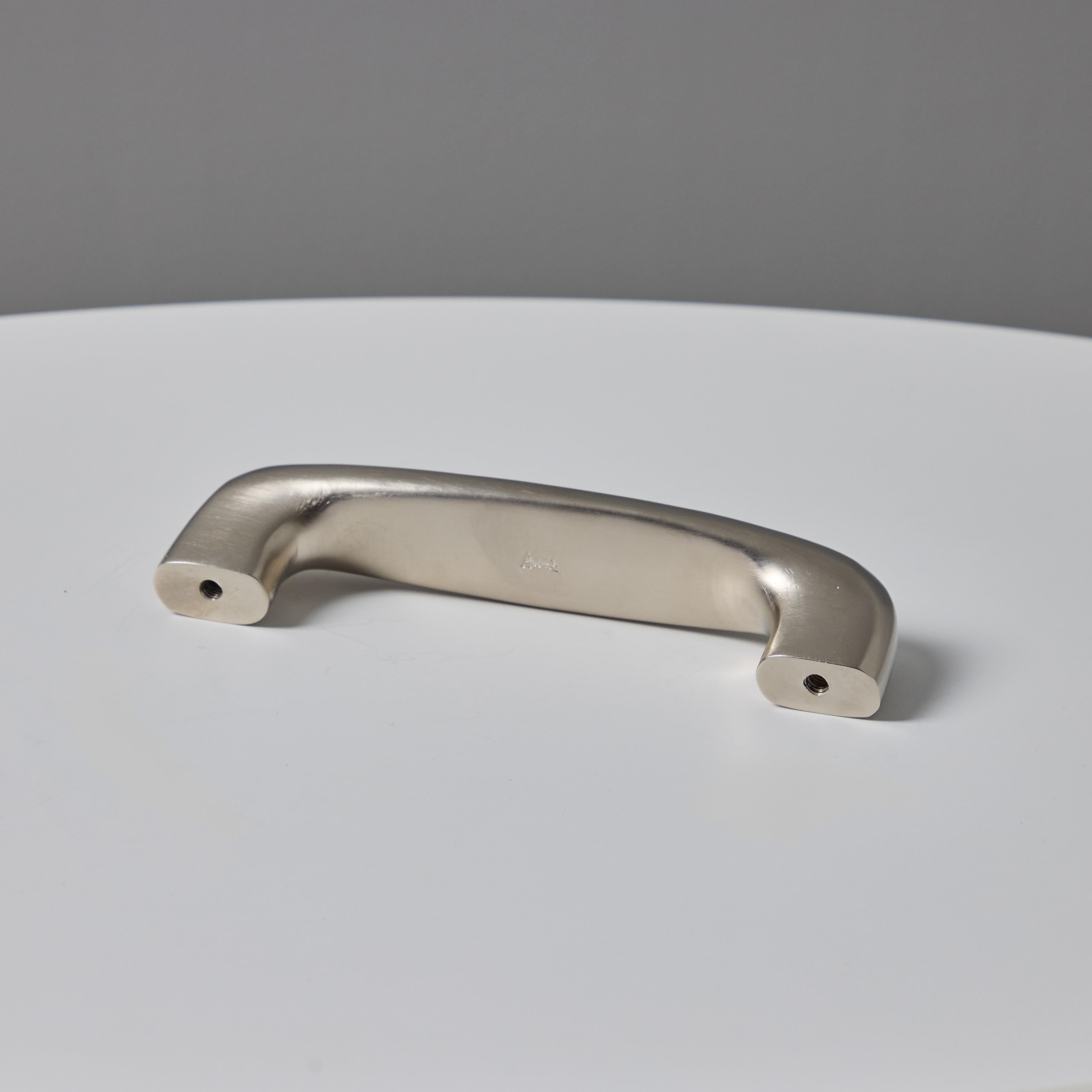 Austrian Carl Auböck Model #9050 'Chunky Grip' Nickel Drawer Pull For Sale
