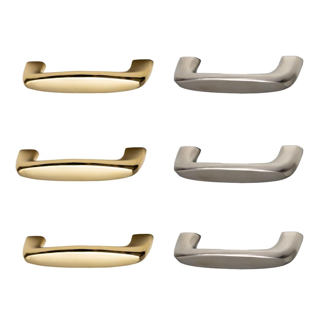 Carl Auböck Model #9050 'Chunky Grip' Nickel Drawer Pull In New Condition For Sale In Glendale, CA