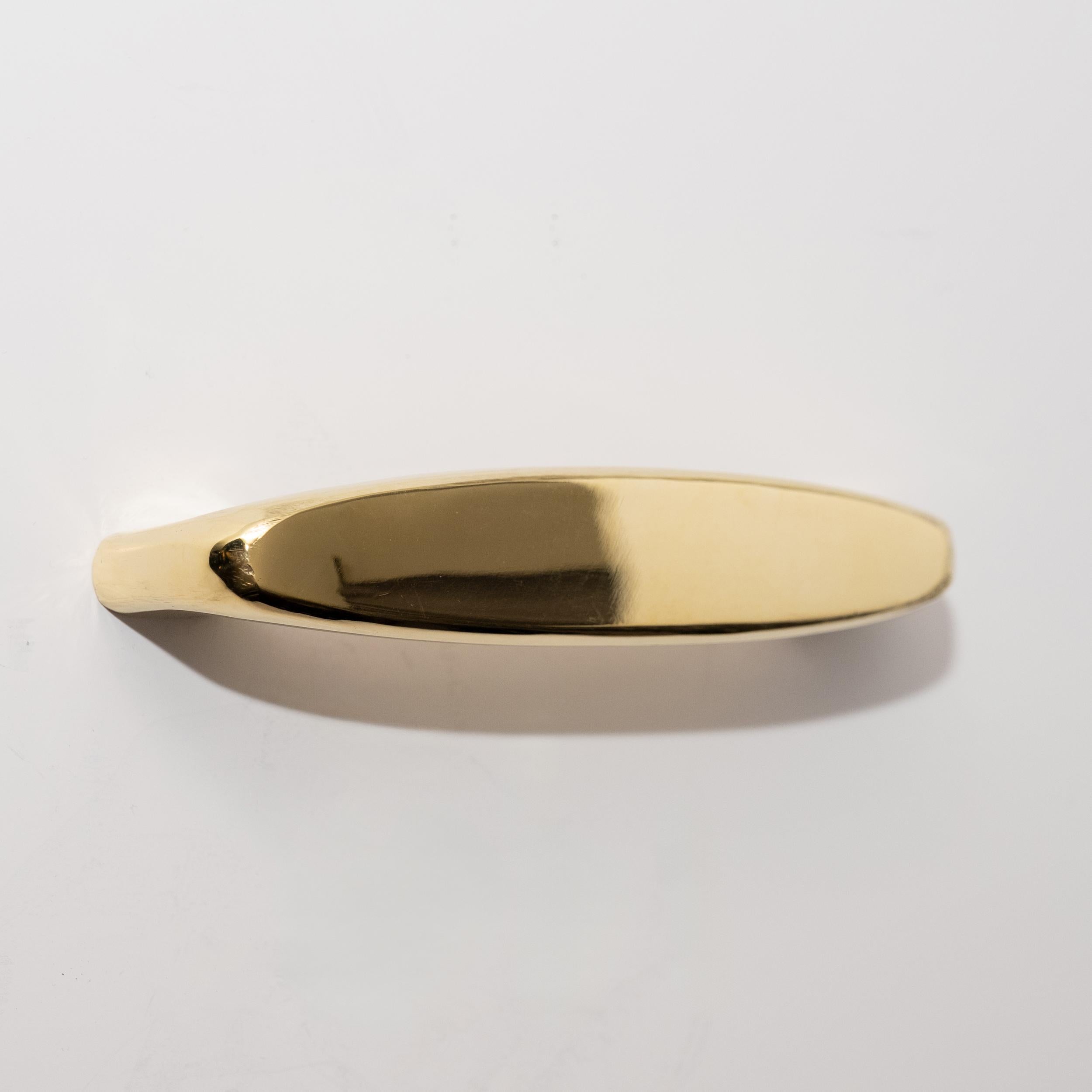 Contemporary Carl Auböck Model #9050 'Chunky Grip' Polished Brass Drawer Pull For Sale