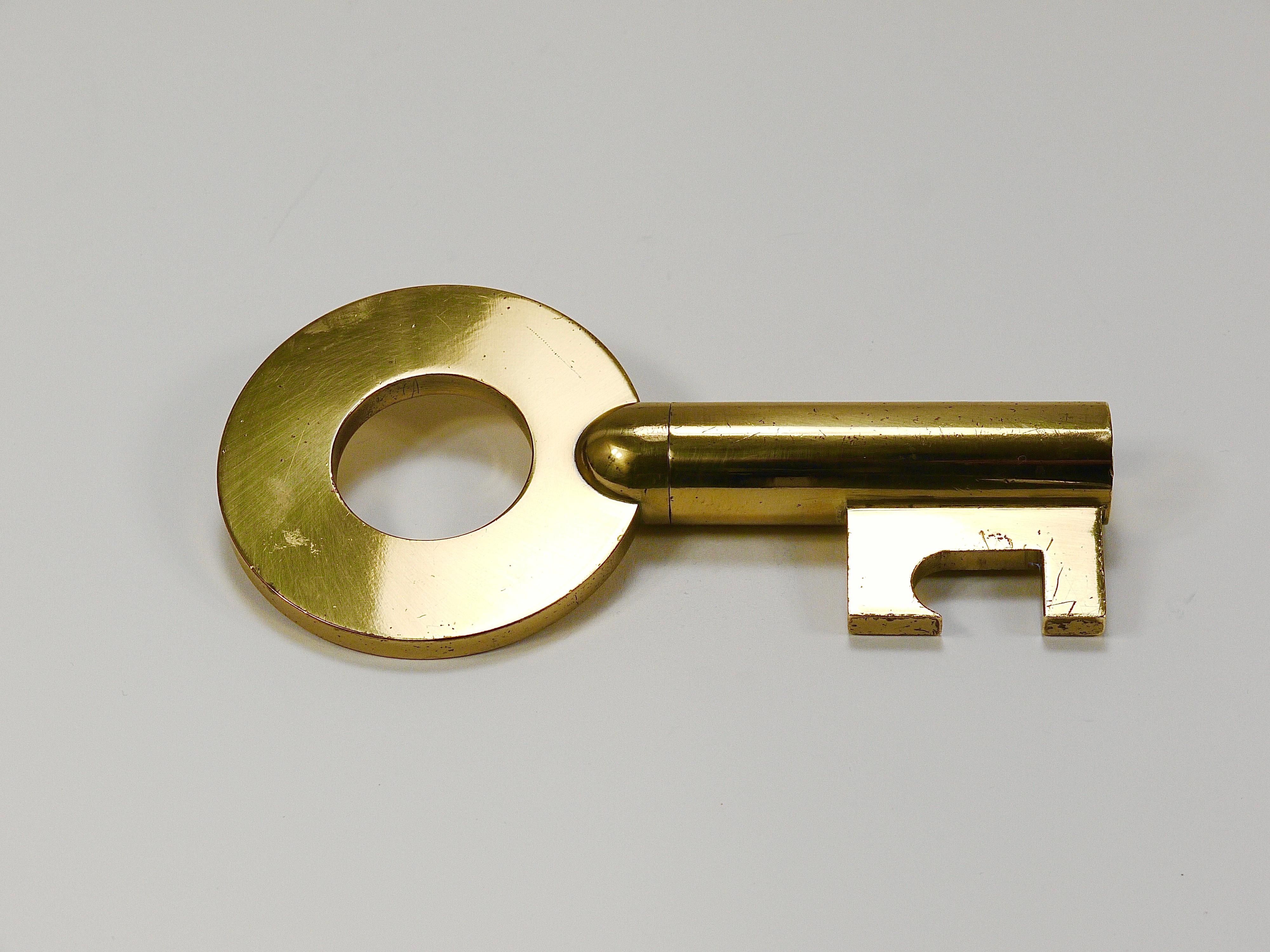 Carl Auböck Modern Key Großer Messingkorkenzieher, Flaschenöffner, Österreich, 1950er Jahre im Angebot 3