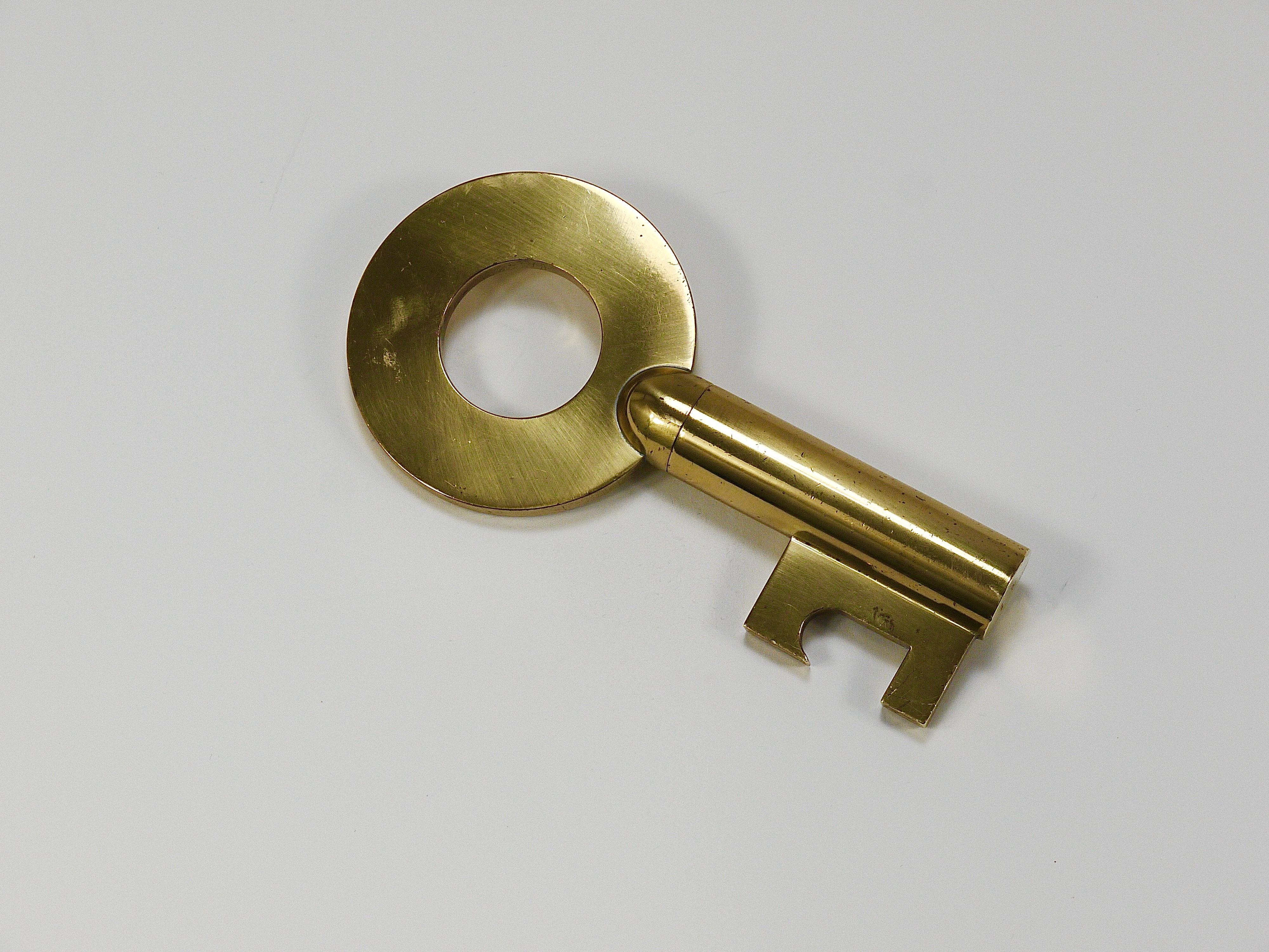 Carl Auböck Modern Key Großer Messingkorkenzieher, Flaschenöffner, Österreich, 1950er Jahre im Angebot 6