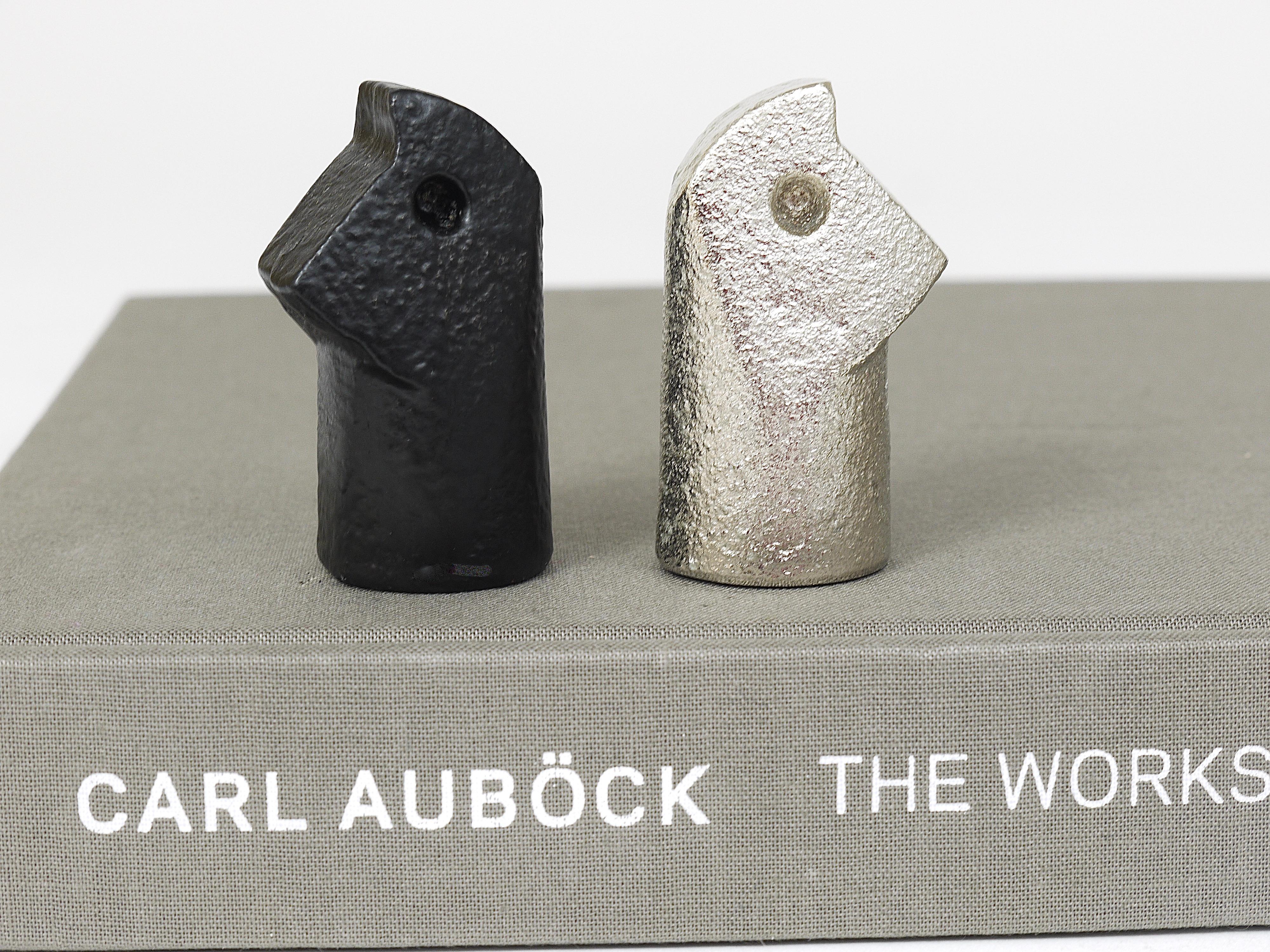 Jeu d'échecs moderniste Carl Aubock en fonte avec planche en cuir faite à la main en vente 6