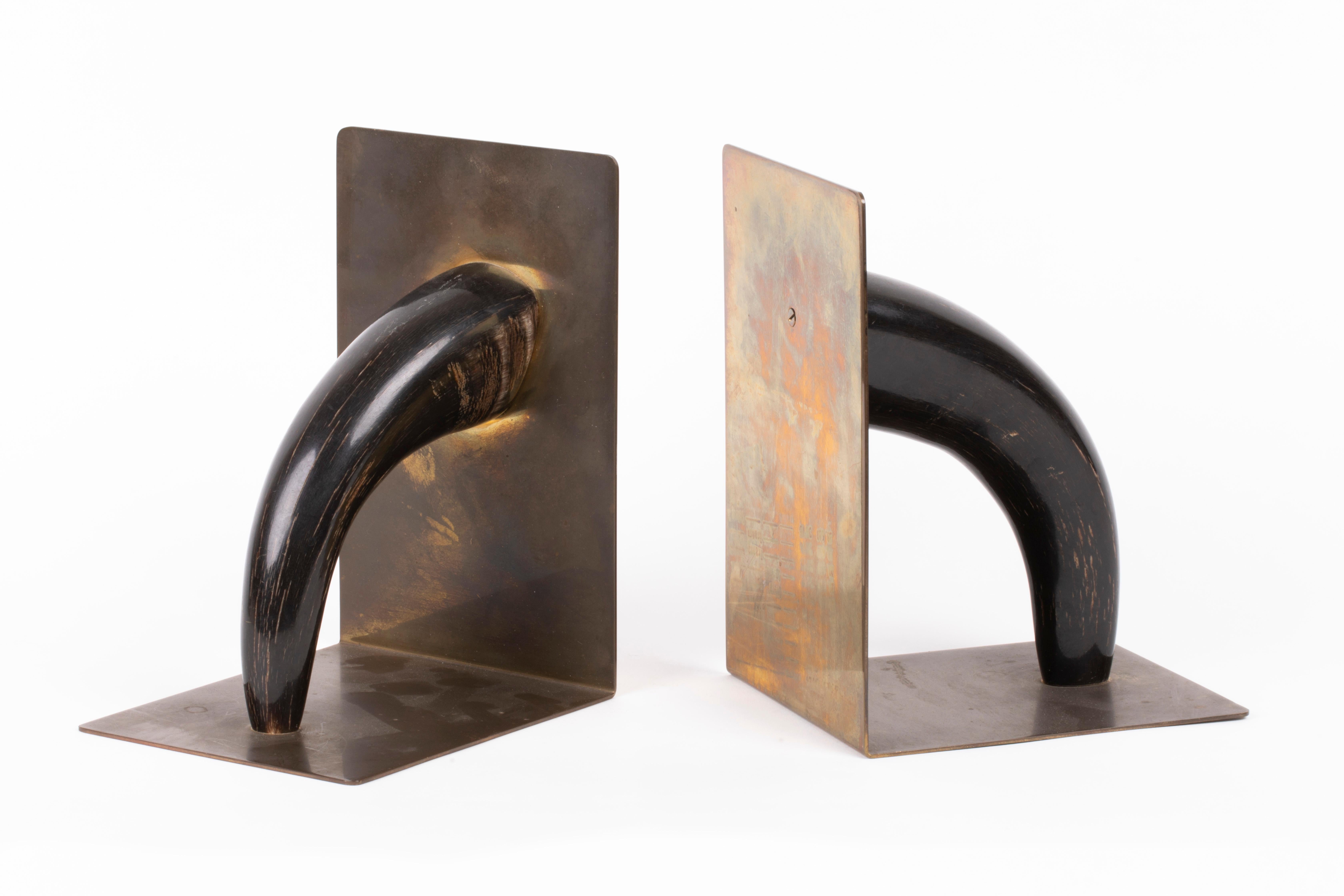 Carl Auböck Pair of Brass and Horn Bookends, Austria 1960s In Good Condition In Berlin, DE