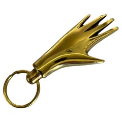 Llavero «mano» de Carl Aubock en latón pulido n.º 5733 (mediano)