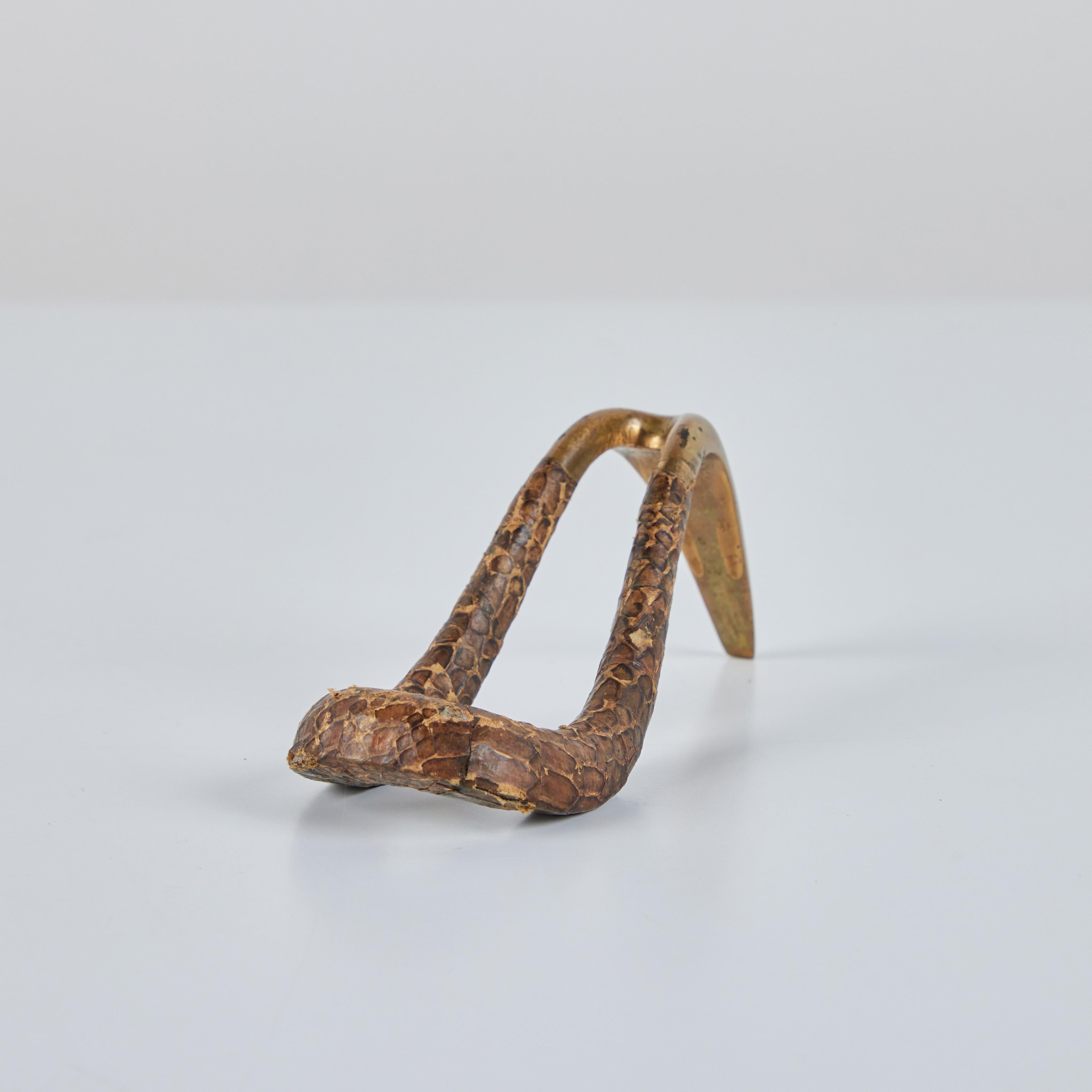 Carl Auböck Snakeskin Wrapped Brass Pipe Stand In Good Condition For Sale In Los Angeles, CA
