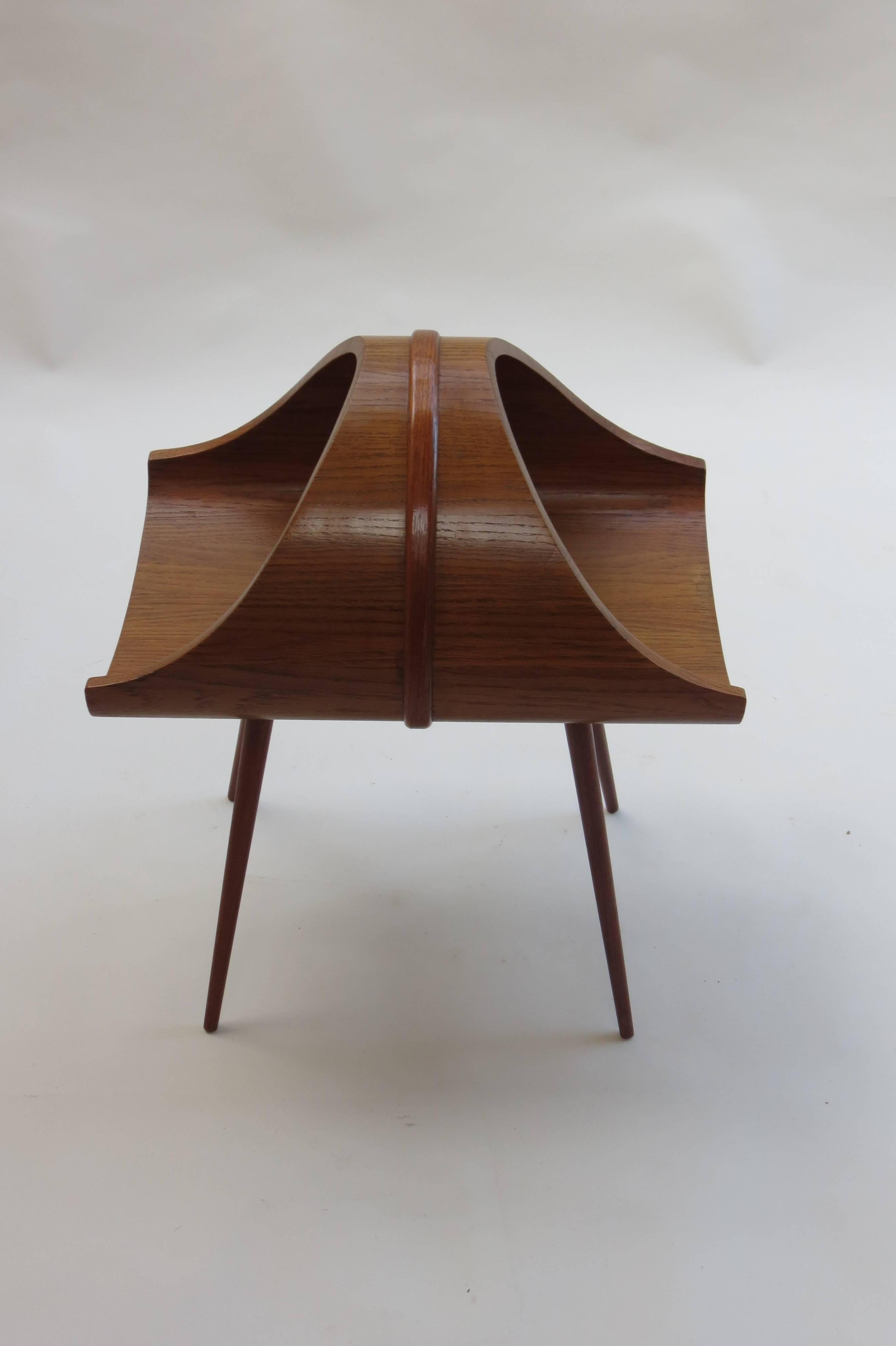 Carl Auböck Style Teak and Oak Magazine Rack 1960s In Good Condition In Stow on the Wold, GB