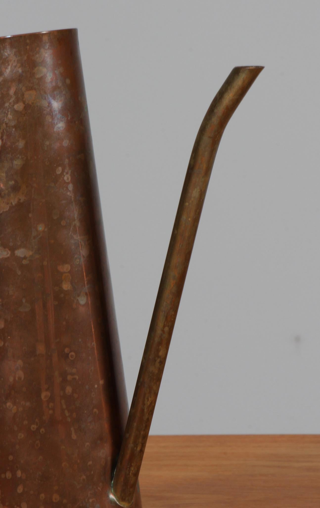 Mid-Century moderno Can per annaffiare in stile Carl Auböck in rame e ottone in vendita