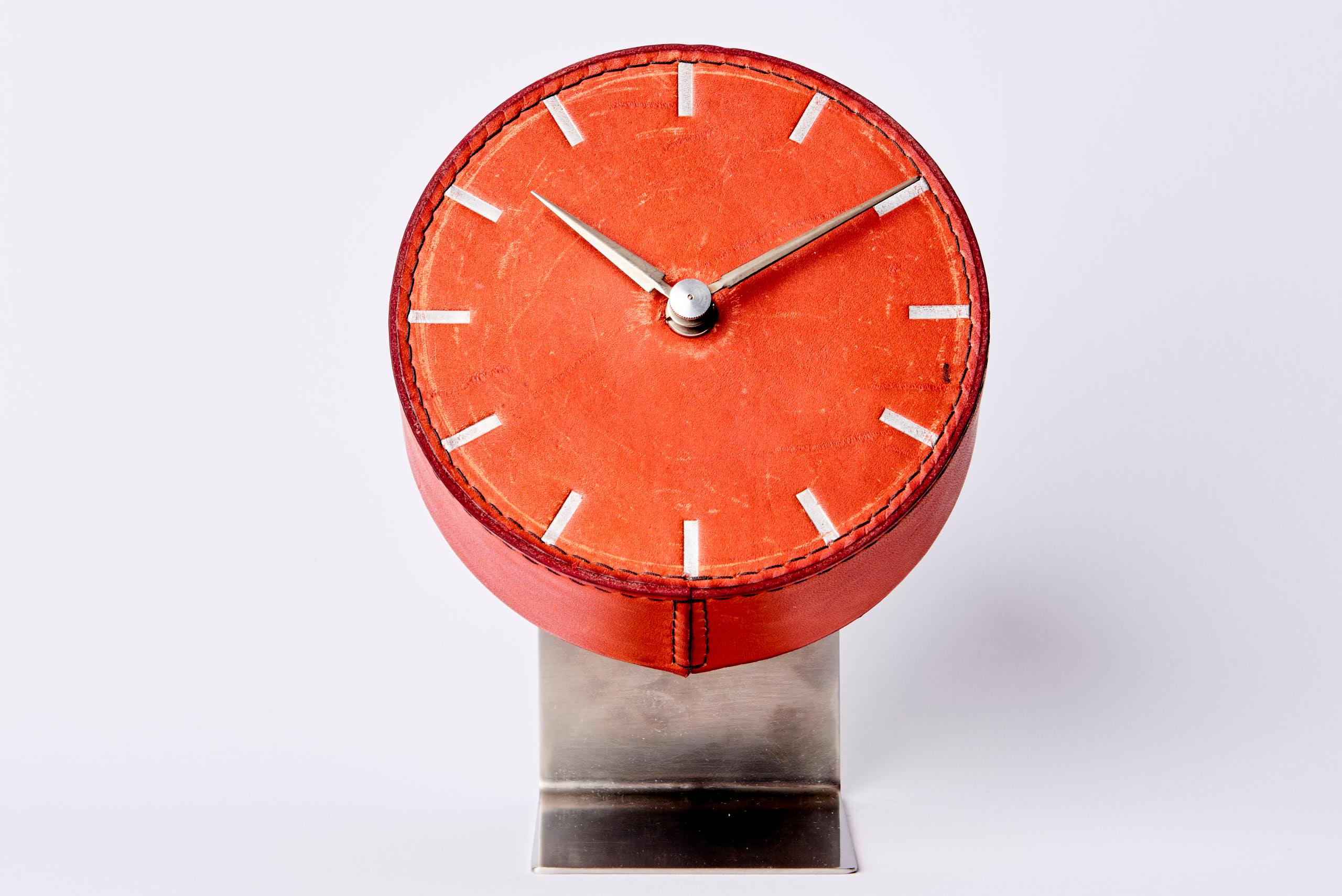 Mid-Century Modern Carl Auböck Table Clock in red leather, Austria 1950s For Sale