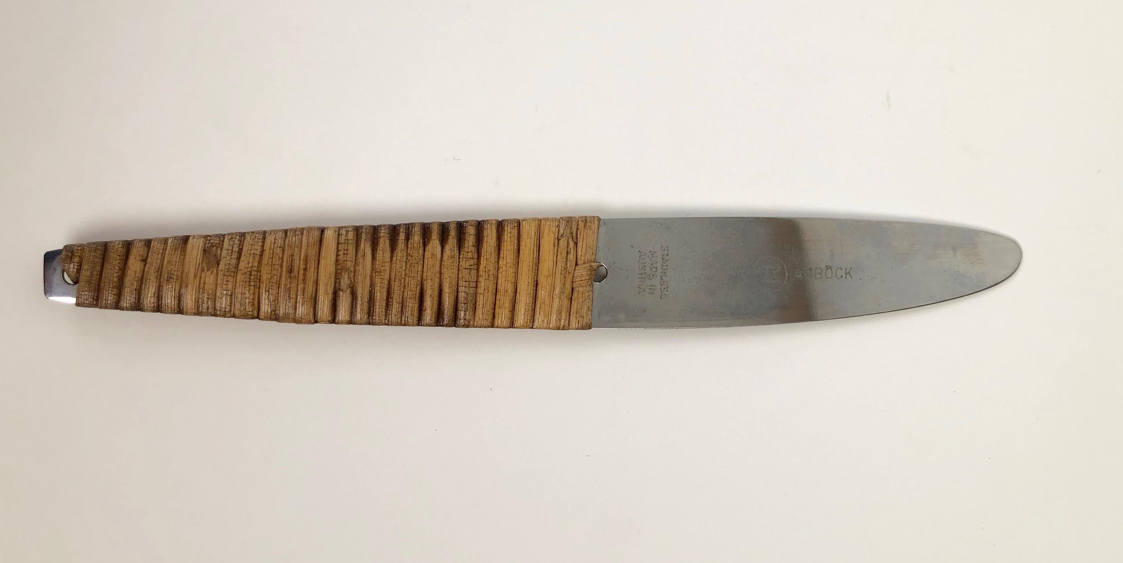 Carl Auböck Triangular Walnut Cutting Board with Amboss Knife For Sale 2