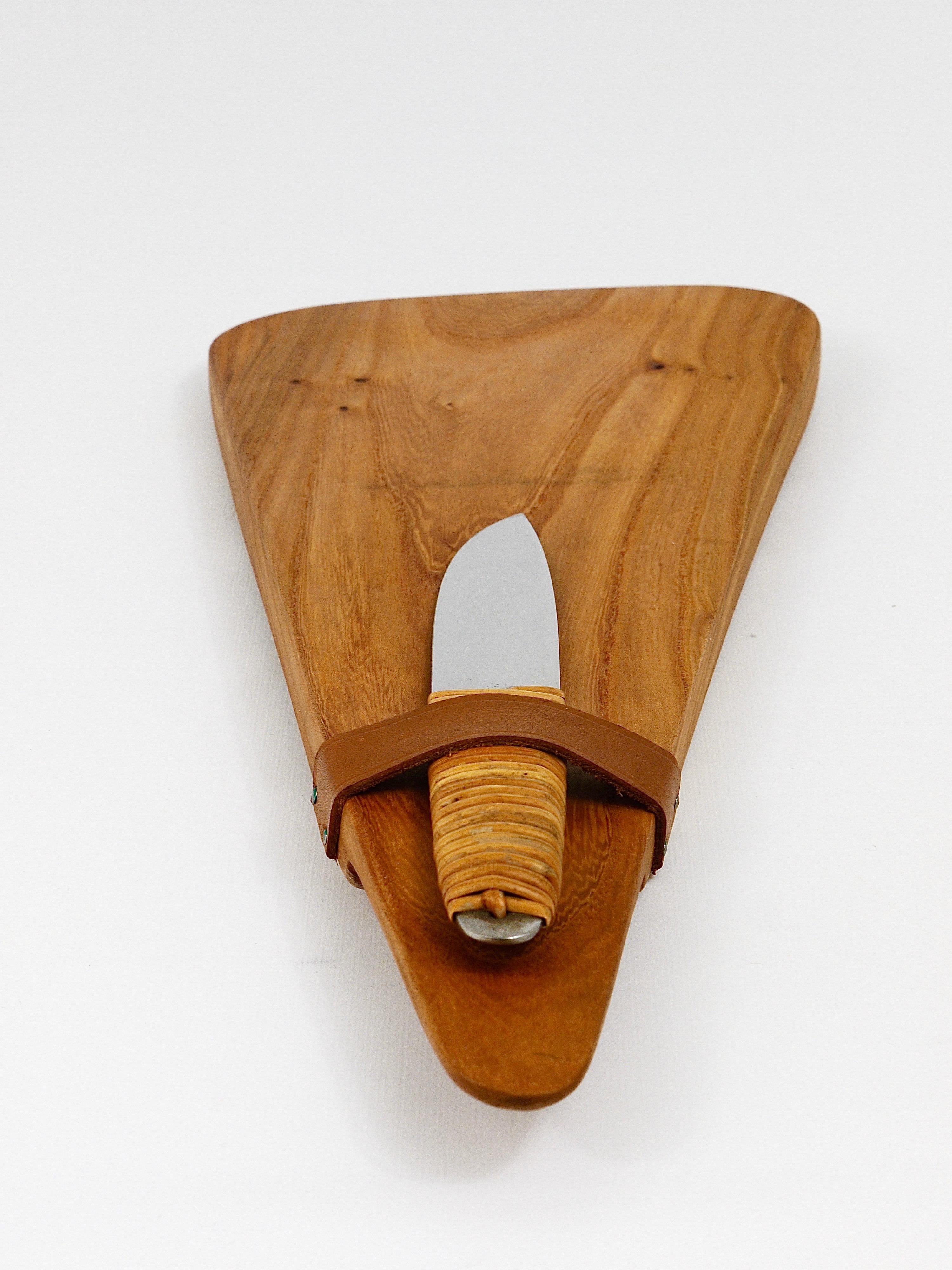 Carl Aubock Triangular Walnut Cutting Board with Wickerwork Handle Knife, 1950s For Sale 6