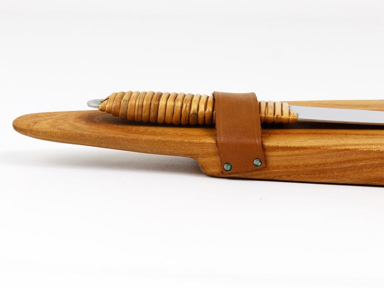 Austrian Carl Aubock Triangular Walnut Cutting Board with Wickerwork Handle Knife, 1950s For Sale