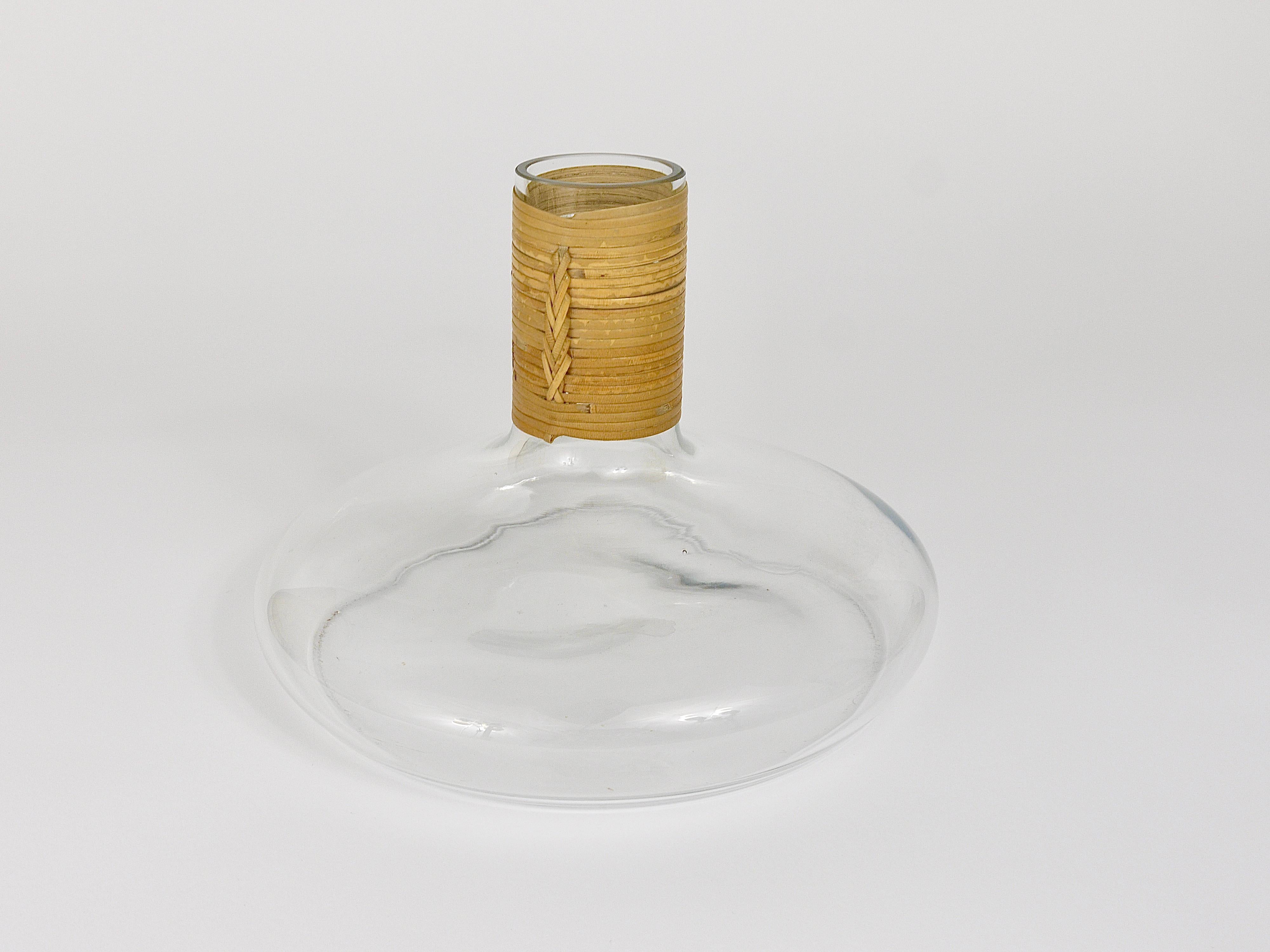 Vaso o decanter Carl Aubock con piano in vimini, metà del secolo scorso, Austria, anni '50 in vendita 7