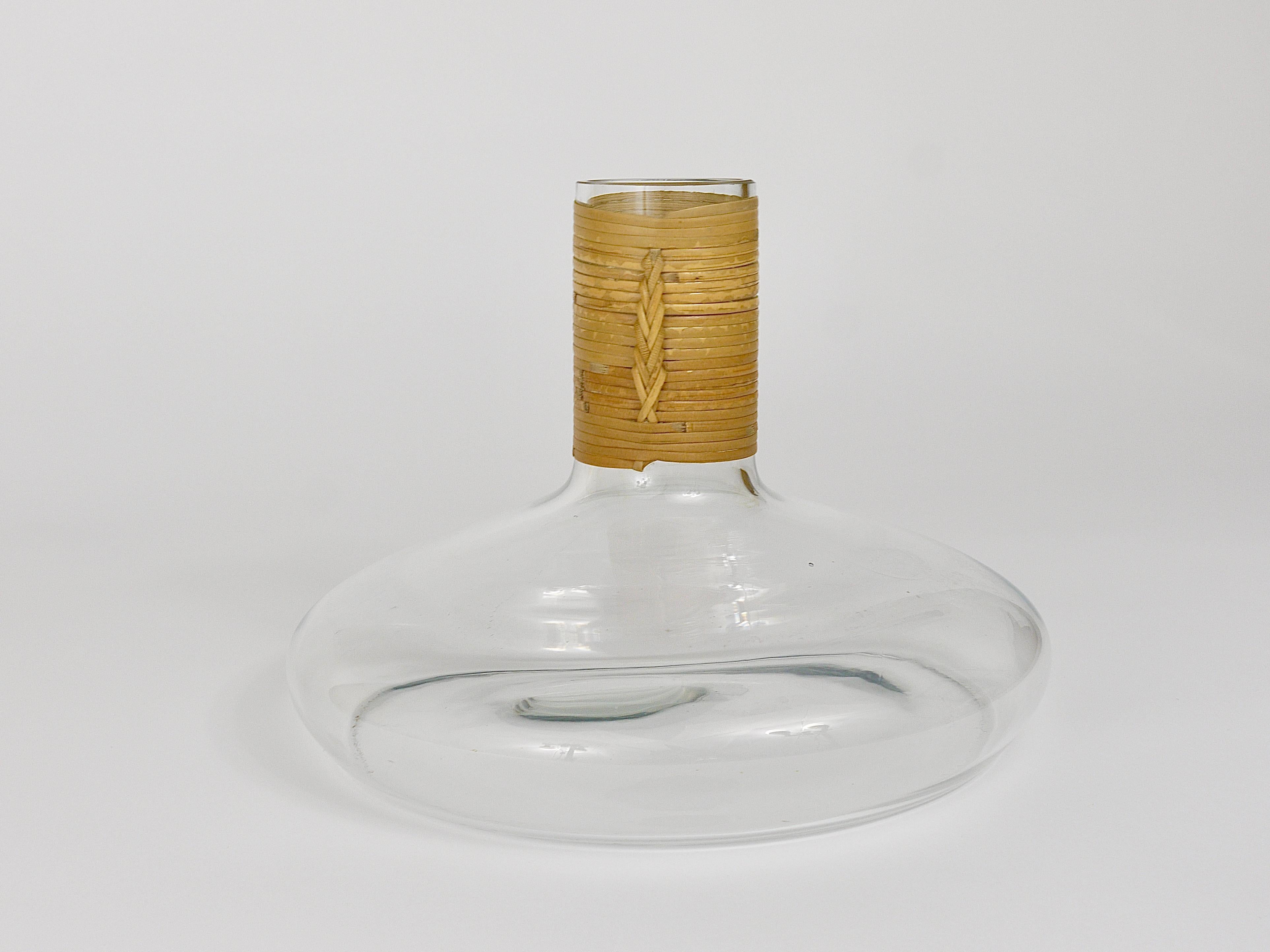 Carl Aubock Vase oder Dekanter mit Korbweideplatte, Mitte des Jahrhunderts, Österreich, 1950er Jahre im Angebot 8