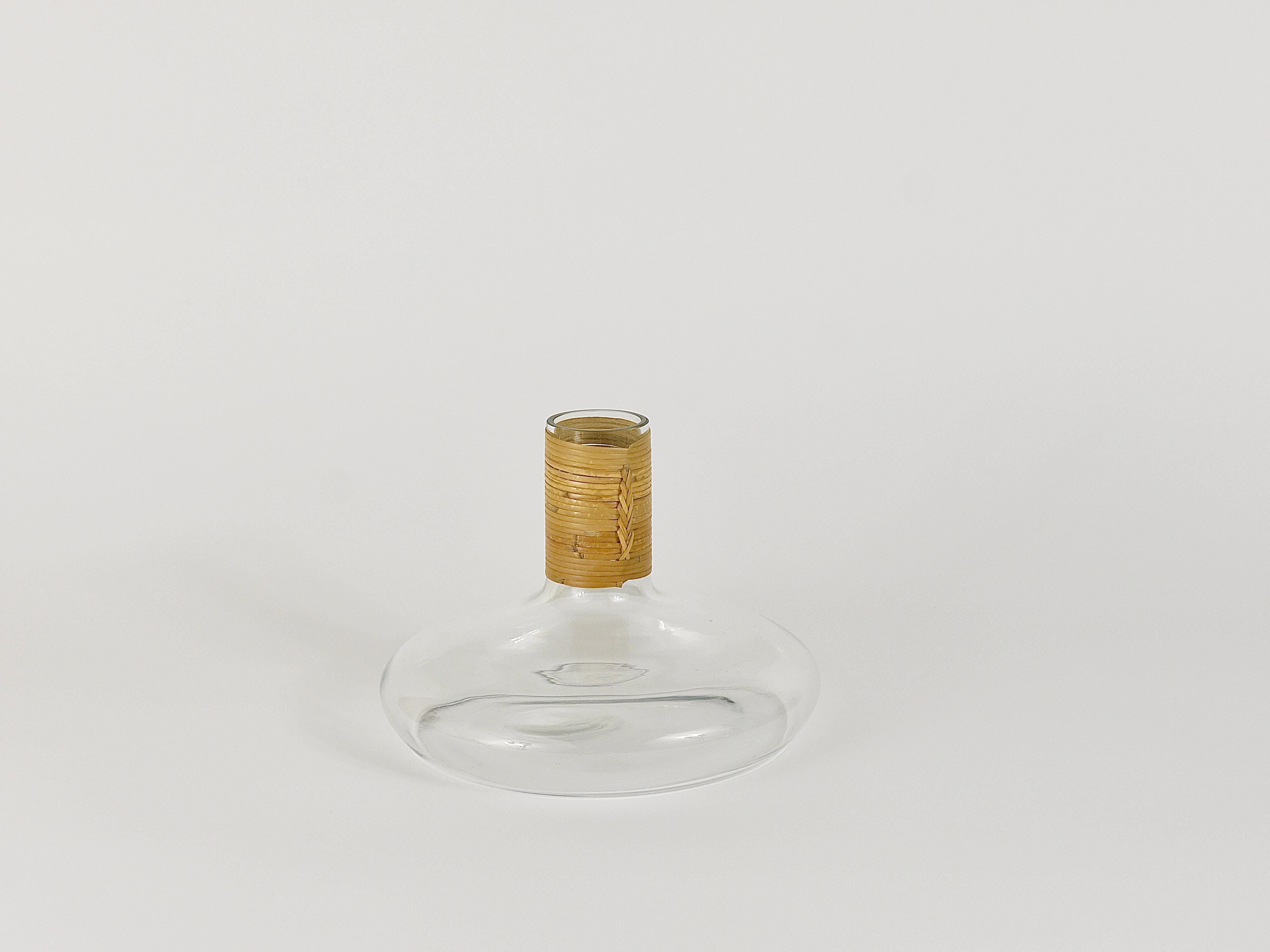 Vaso o decanter Carl Aubock con piano in vimini, metà del secolo scorso, Austria, anni '50 in vendita 10