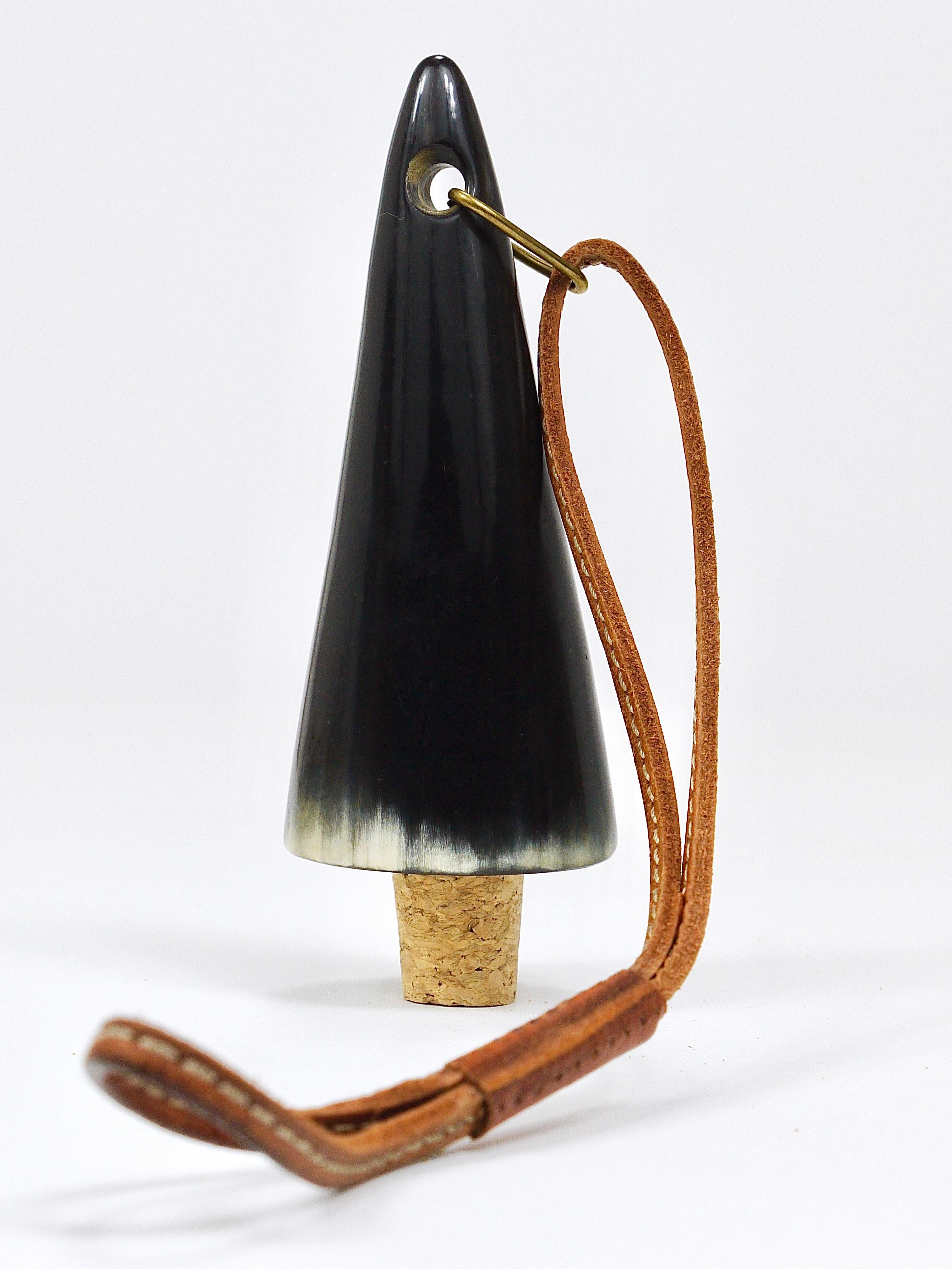 Tappo per bottiglia Carl Auböck Vienna, Horn, pelle, sughero, metà del secolo scorso, Austria, 1950 in vendita 7