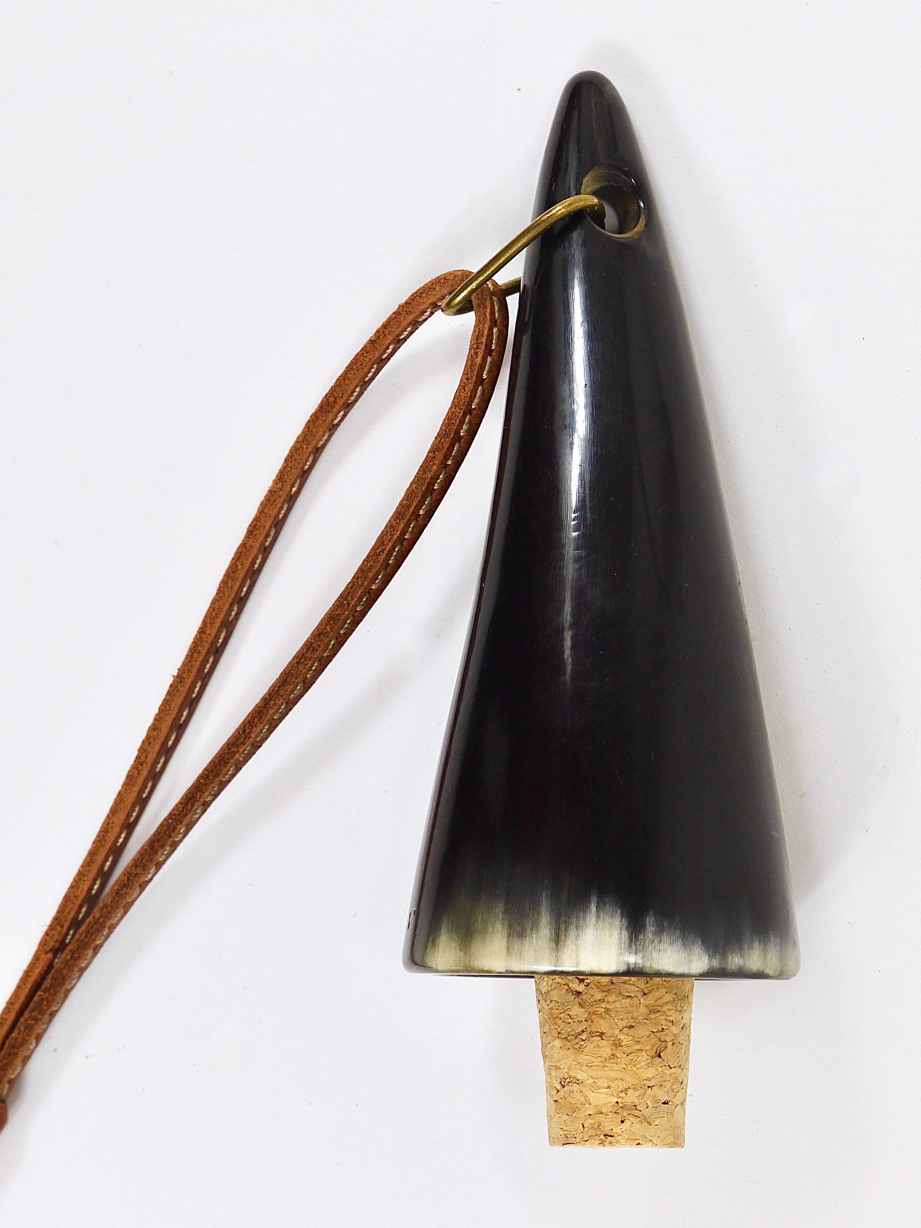 XX secolo Tappo per bottiglia Carl Auböck Vienna, Horn, pelle, sughero, metà del secolo scorso, Austria, 1950 in vendita