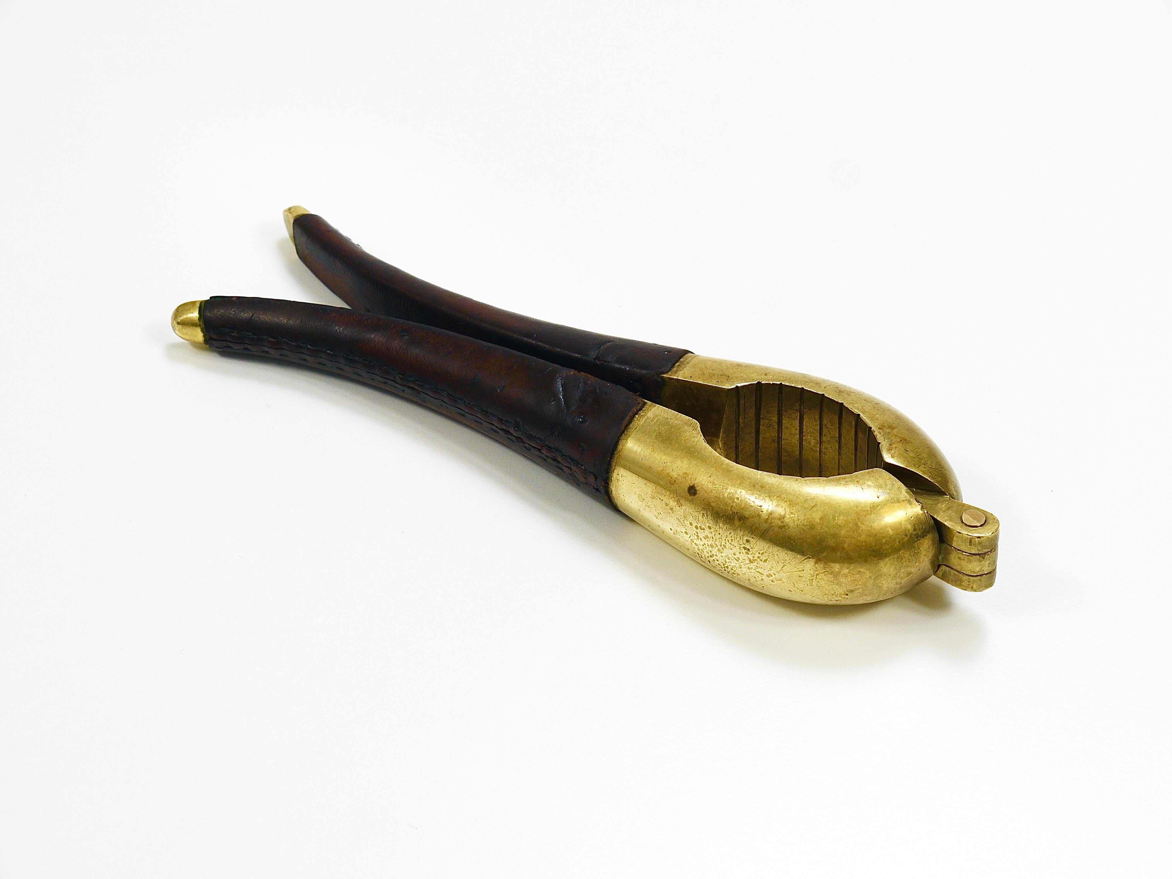 Schiaccianoci vintage in ottone e pelle firmato Carl Aubock Vienna, Austria, anni '50 in vendita 6