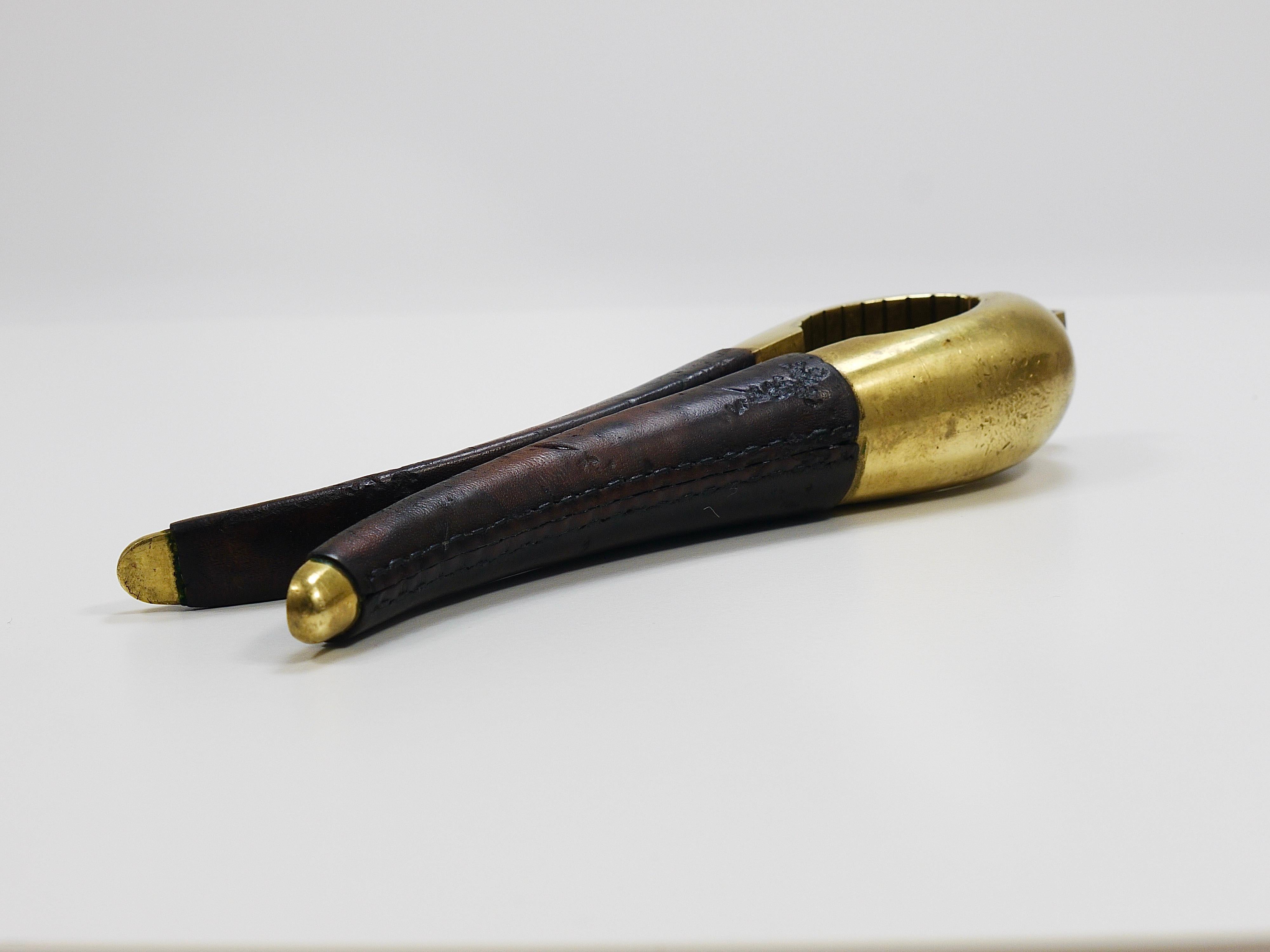 Schiaccianoci vintage in ottone e pelle firmato Carl Aubock Vienna, Austria, anni '50 in vendita 10