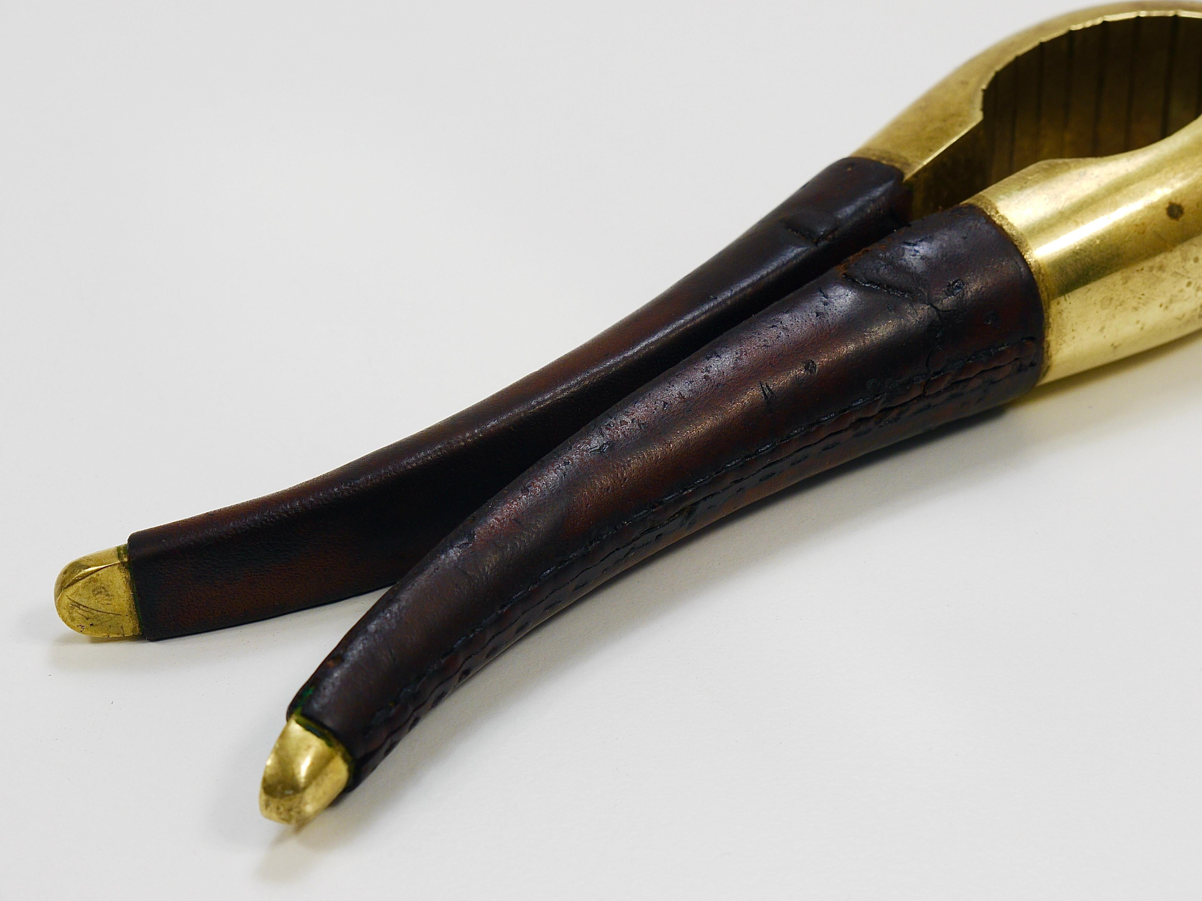 Schiaccianoci vintage in ottone e pelle firmato Carl Aubock Vienna, Austria, anni '50 in vendita 14