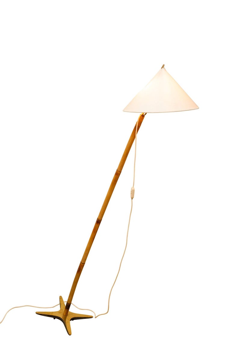 Austrian Carl Auböck „X“ Floor Lamp Model No. 3740 circa 1940 Brass Bamboo Midcentury For Sale