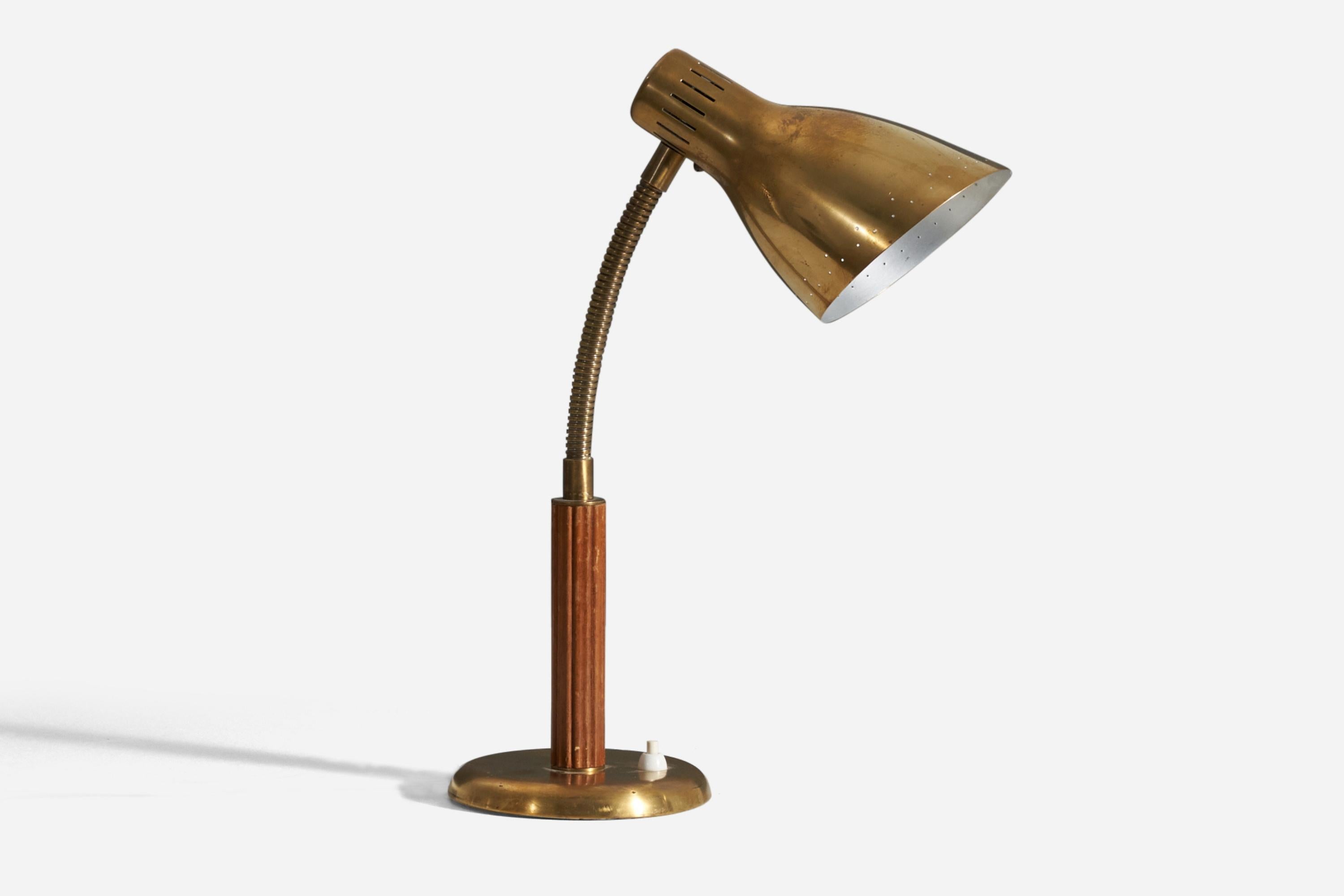Carl-Axel Acking 'Attributed', Adjustable Table Lamp, Brass Elm, Böhlmarks 1940s In Good Condition For Sale In High Point, NC