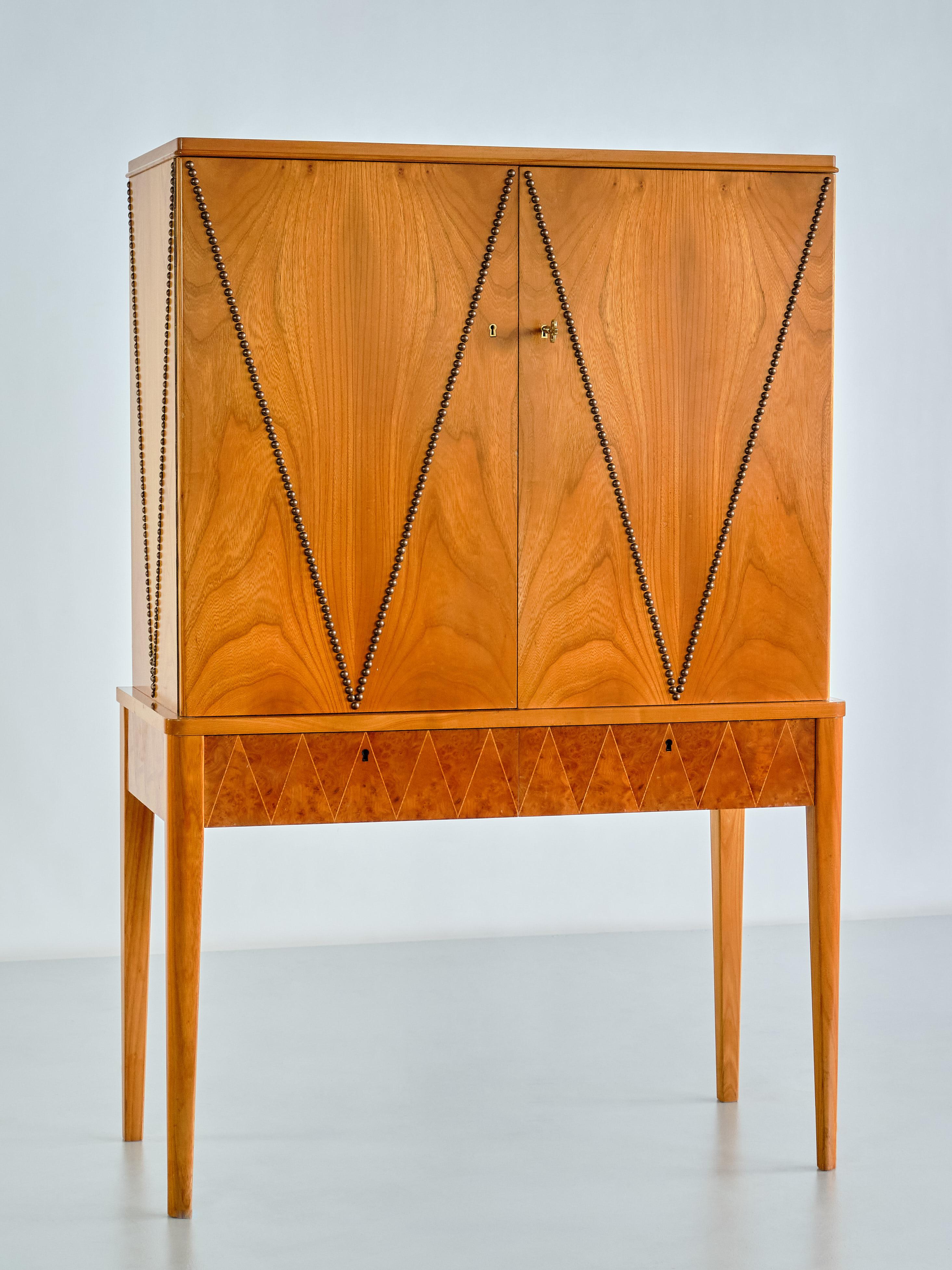 Scandinavian Modern Carl-Axel Acking Attributed Cabinet in Elm, Oak and Brass, SMF Bodafors, 1940s For Sale