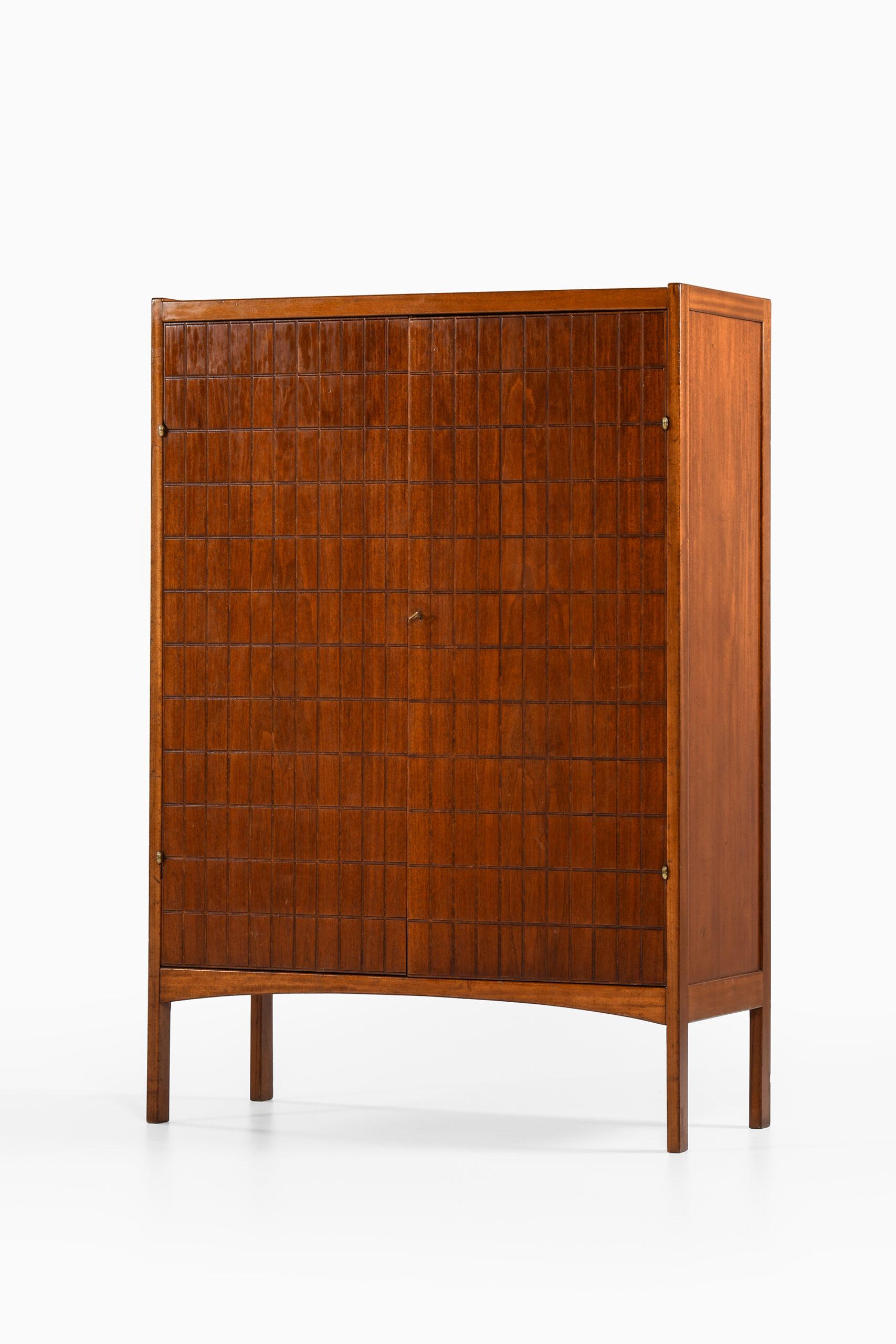 Rare cabinet designed by Carl-Axel Acking. Produced by Nordiska Kompaniet in Sweden.