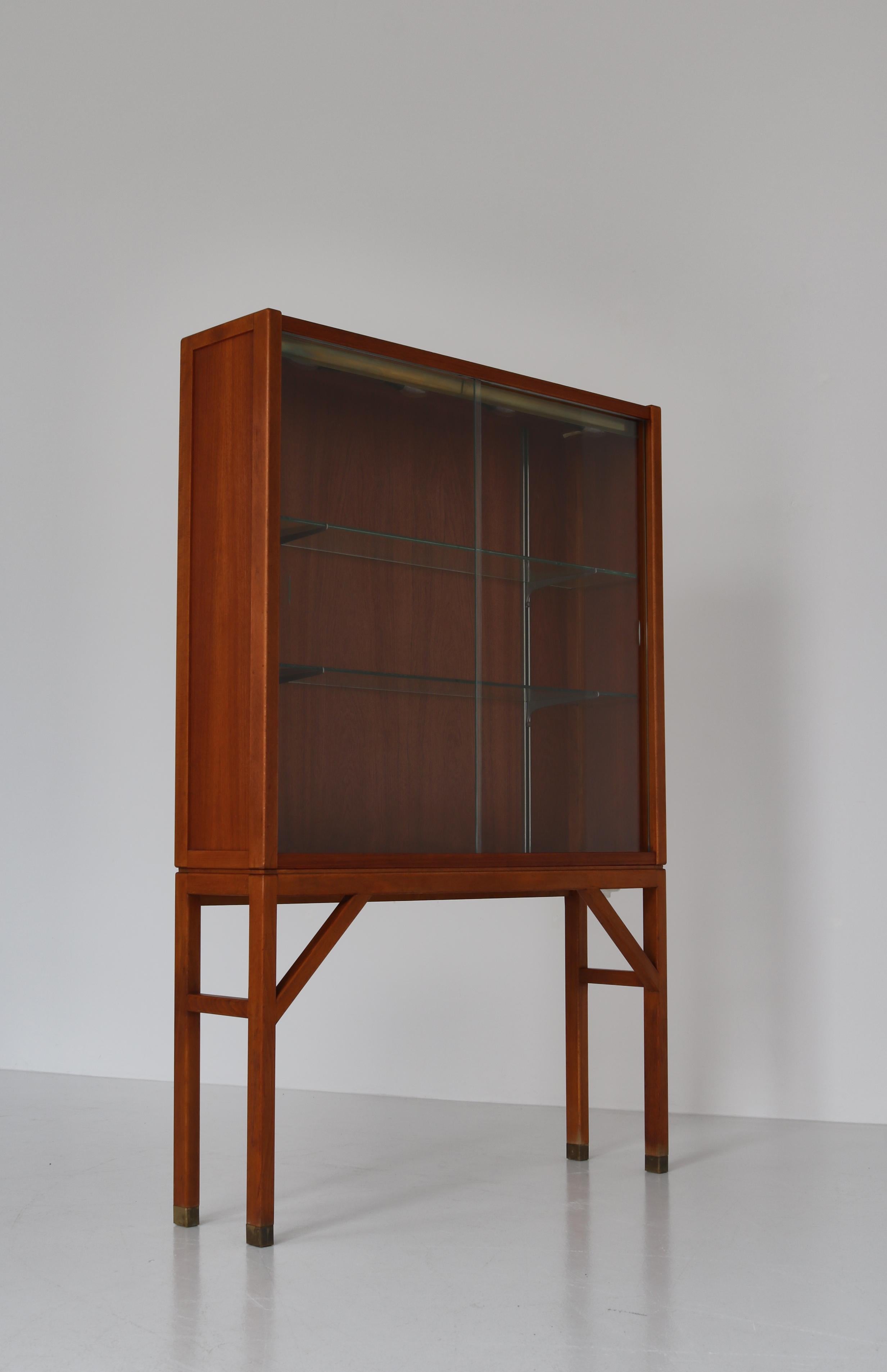 Scandinavian Modern Carl-Axel Acking Vitrine Cabinet in Teakwood & Glass for Bodafors, Sweden, 1960s