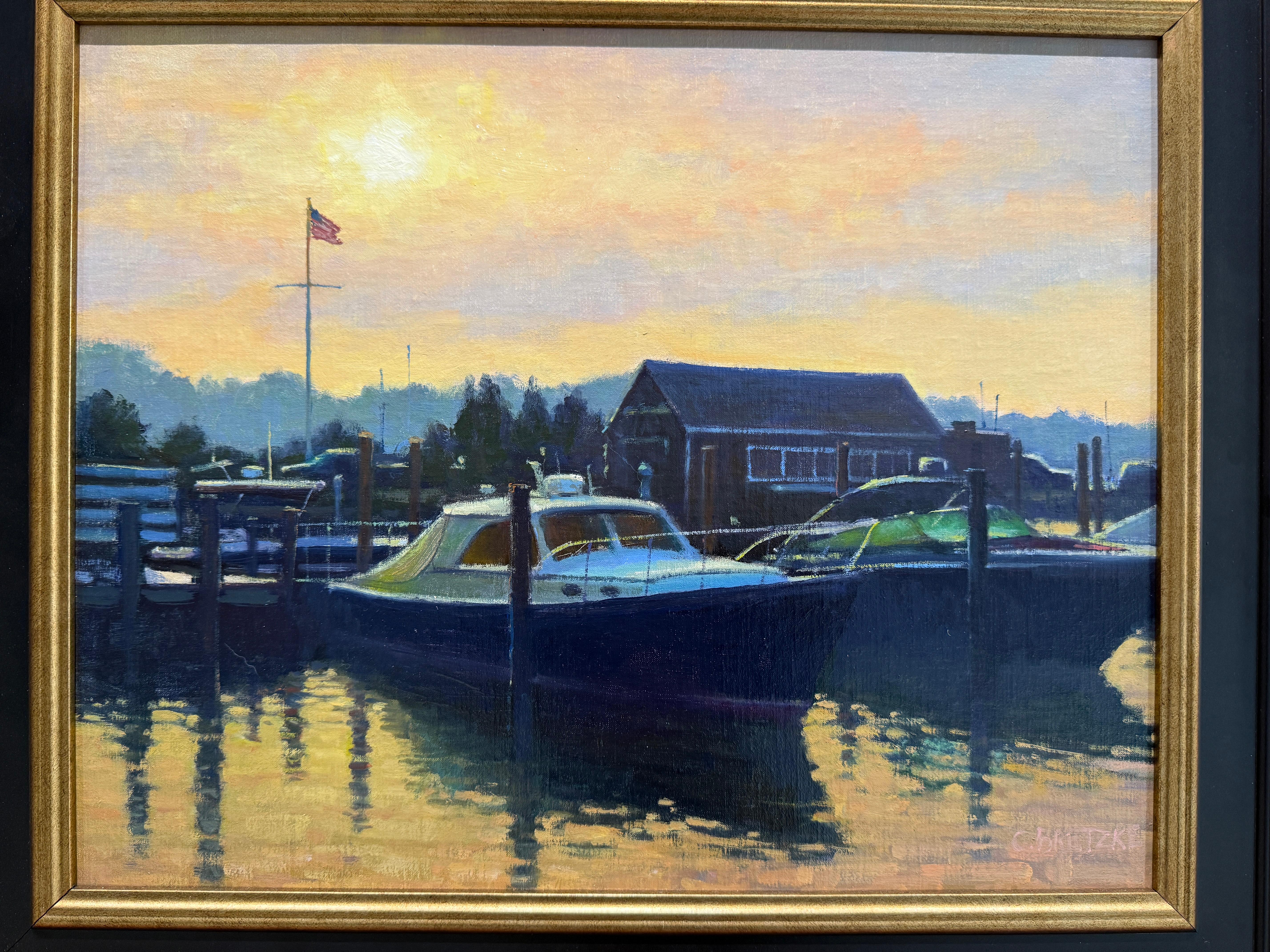 „Sag Harbor Pier“ Amerikanische realistische Landschaft mit Booten und einem Sonnenuntergang in einer Kleinstadt (Amerikanischer Realismus), Painting, von Carl Bretzke