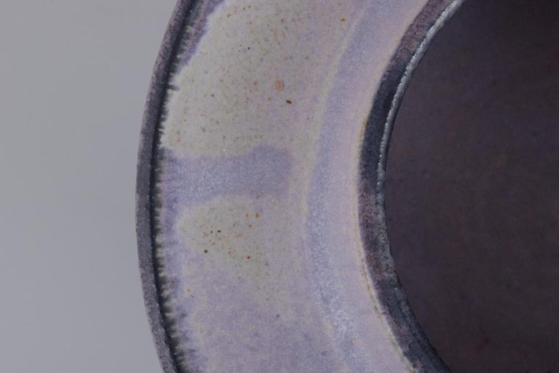 Carl Cunningham-Cole, British ceramicist, own workshop. Large ceramic bowl. In Excellent Condition For Sale In Copenhagen, DK