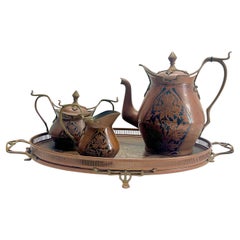 Carl Deffner, Esslingen Tres piezas Arts & Crafts de cobre y latón  hacia 1900