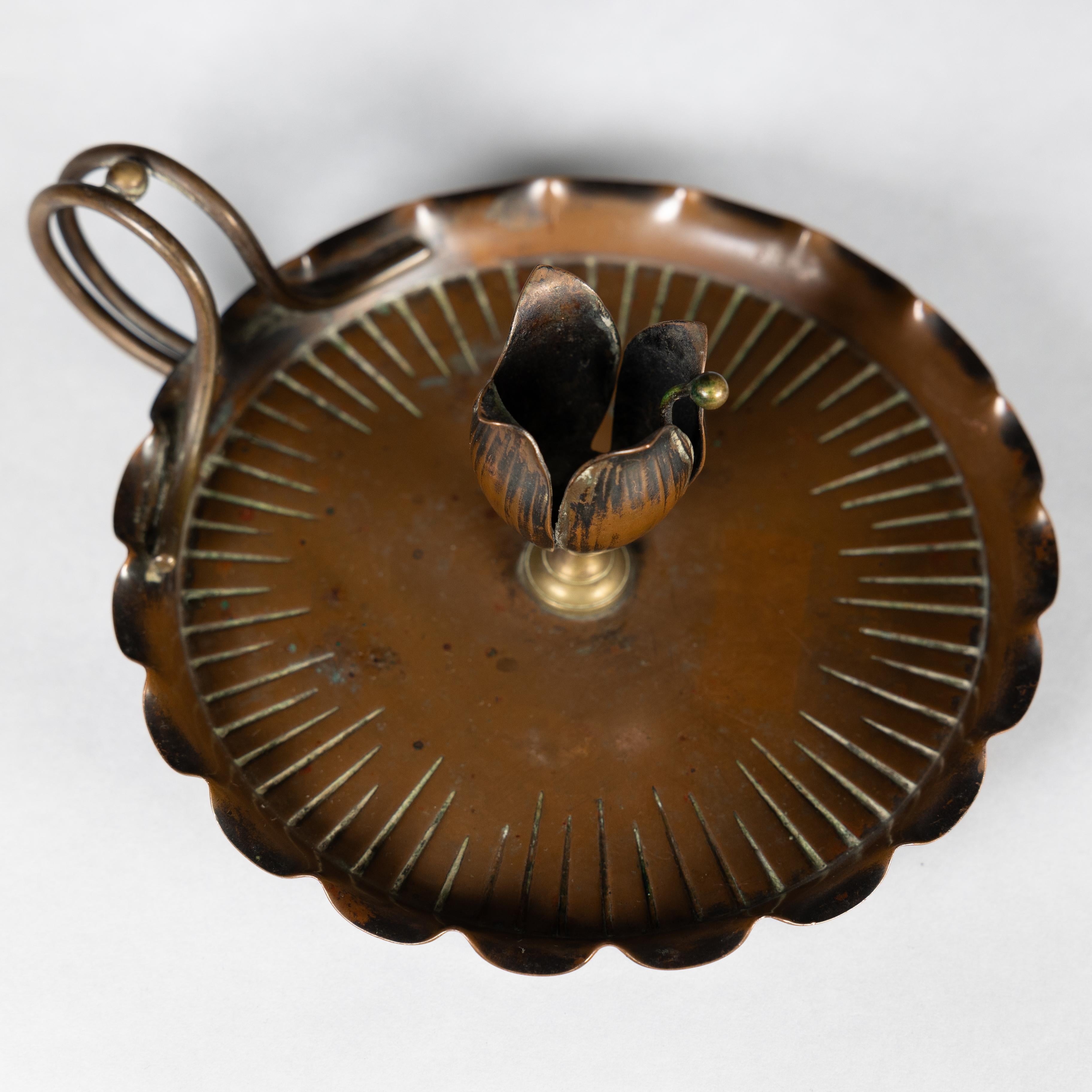 Carl Deffner. Allemagne. Un bougeoir de chambre Arts & Crafts en cuivre en vente 5