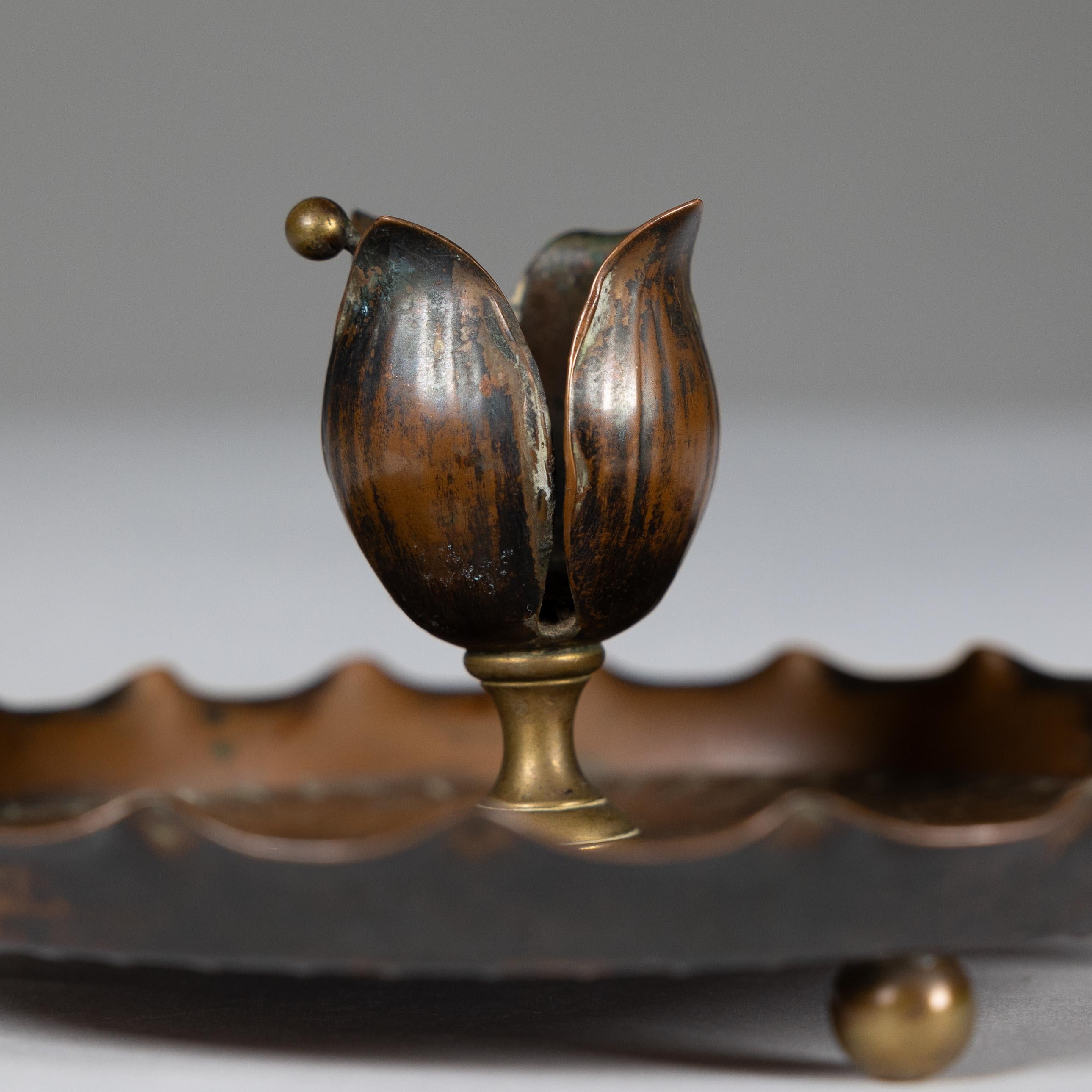 Carl Deffner. Allemagne. Un bougeoir de chambre Arts & Crafts en cuivre en vente 7