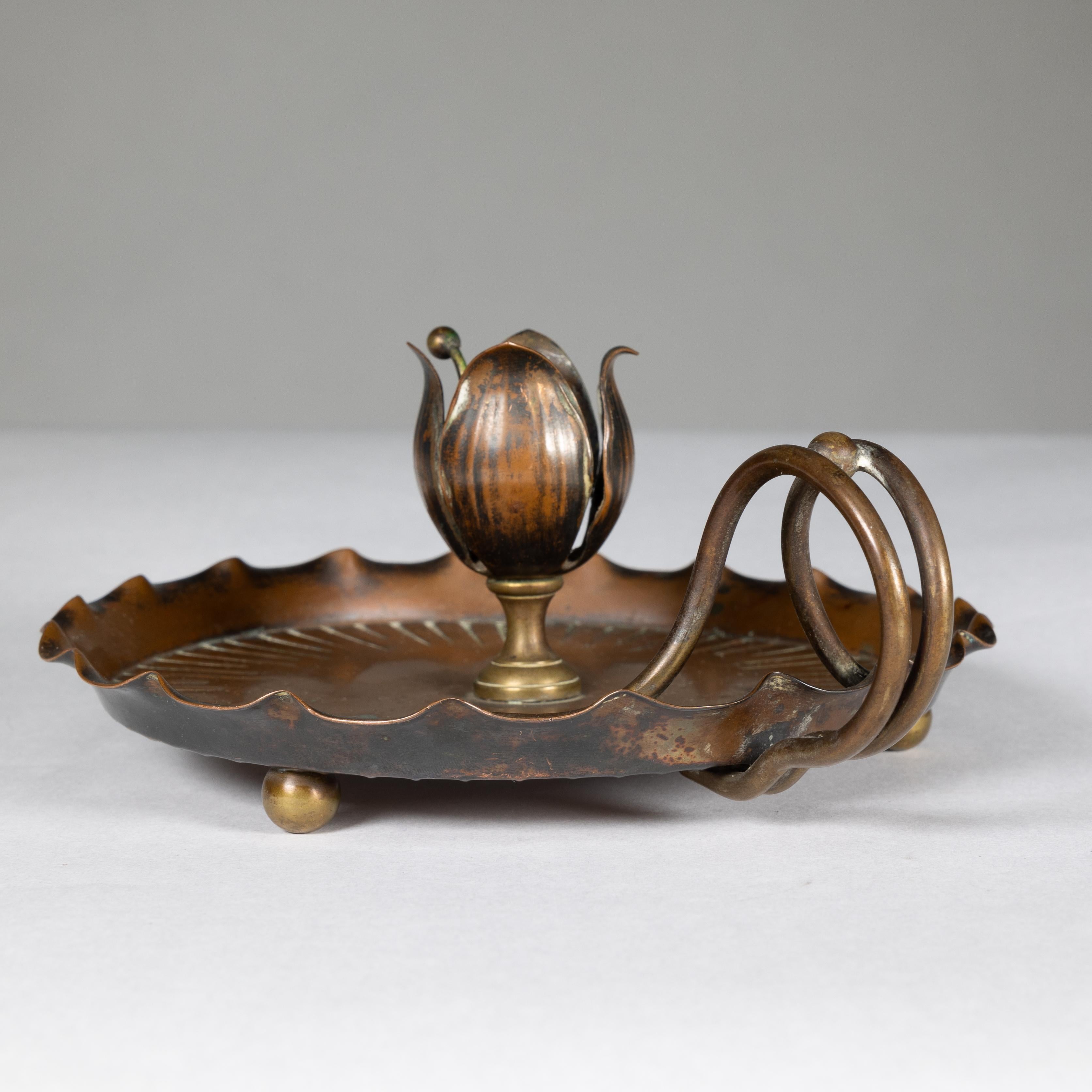 Allemand Carl Deffner. Allemagne. Un bougeoir de chambre Arts & Crafts en cuivre en vente