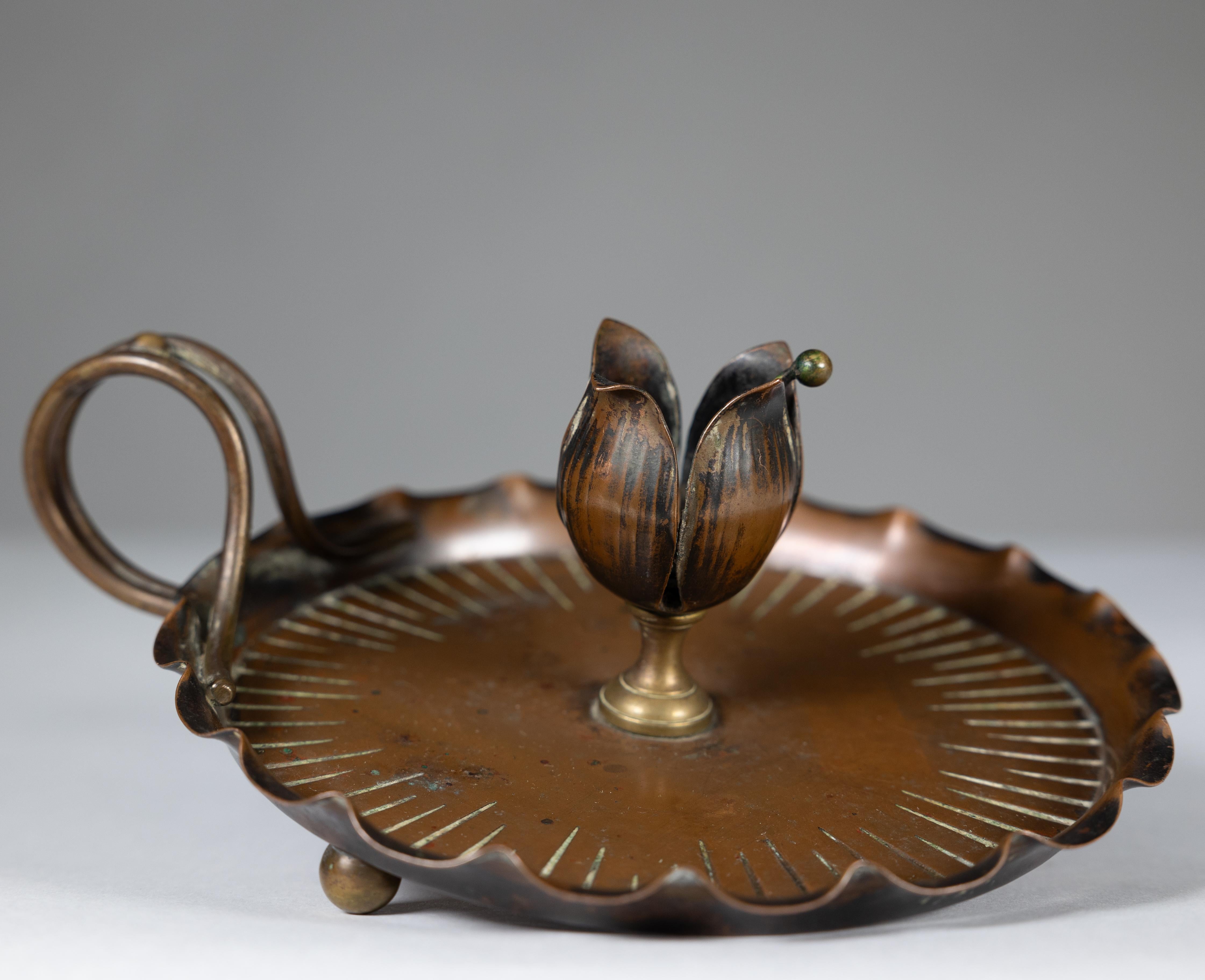 Carl Deffner. Allemagne. Un bougeoir de chambre Arts & Crafts en cuivre en vente 2