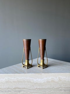 Carl Deffner Pair of Hammered Copper & Cast Bronze Vases, Germany, circa 1900