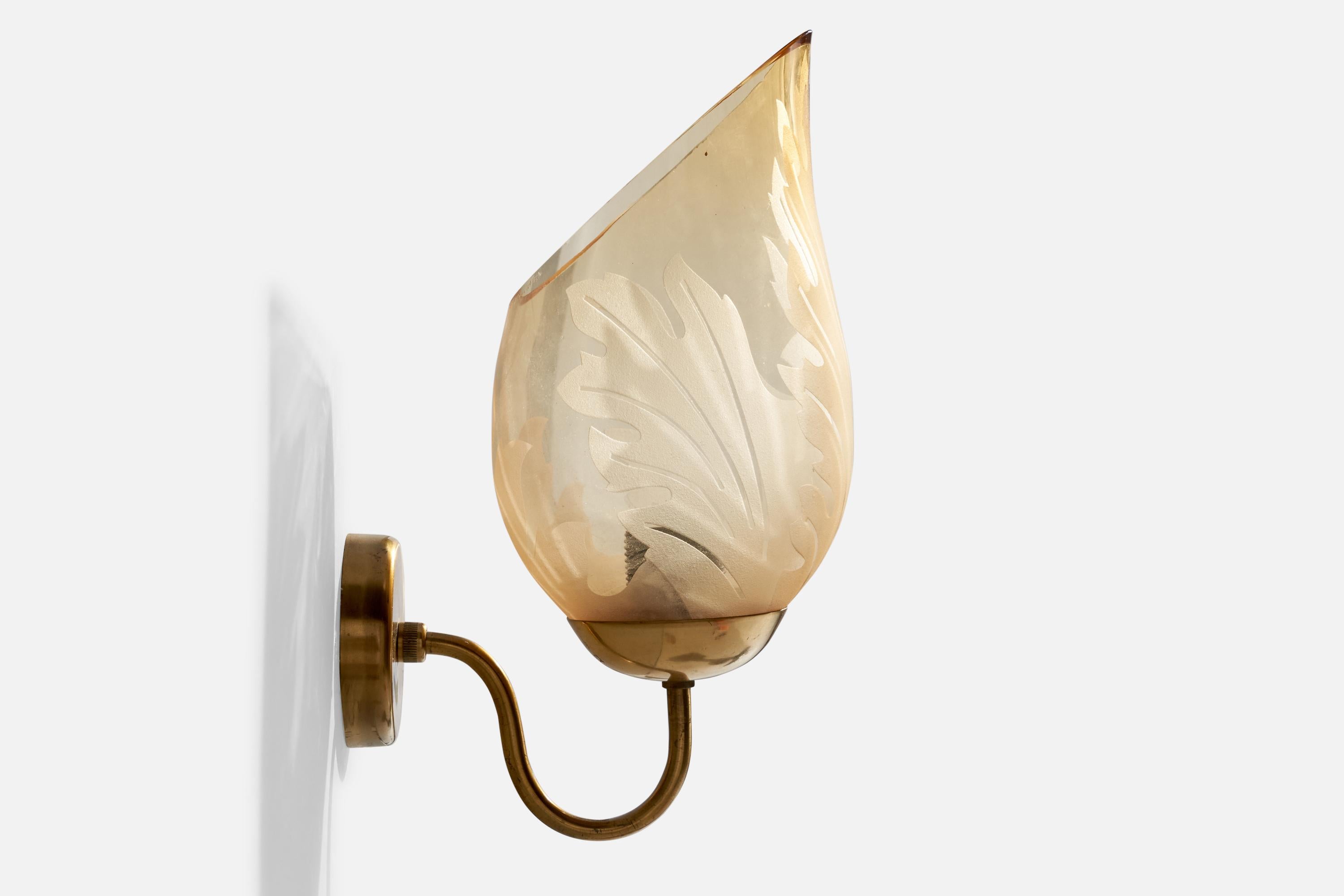 Mid-20th Century Carl Erik Bodén, Wall Lights, Brass, Glass, Sweden, 1940s