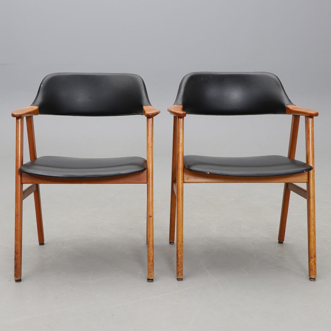 Rarísimo conjunto de 10 sillas de comedor de los años 60 diseñadas por CARL-EWERT EKSTRÖM para Johansson & Söner.

Magnífico hallazgo: se trata de piezas muy poco comunes y en buenas condiciones estructurales, con armazón de haya teñida y tapicería