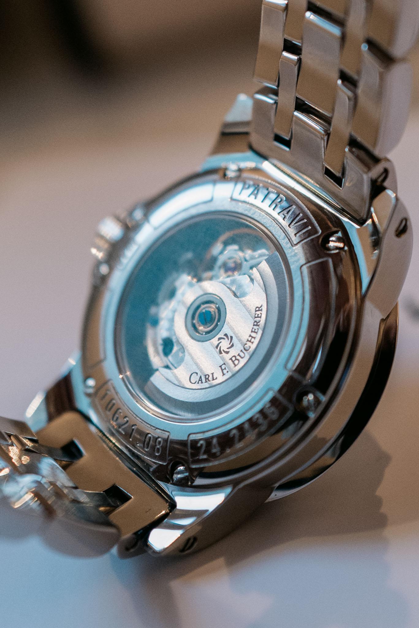 Carl F. Bucherer Patravi Autodate 00.10621.08.77.21 Perlmutt und Diamant im Angebot 1