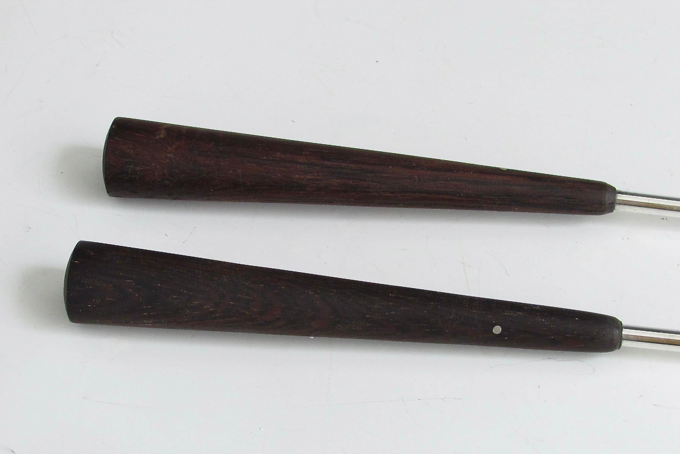 Carl F. Christiansen Salatbesteck aus Rosenholz mit versilberten Tafelsilber, gekennzeichnet Dänemark CC (Versilberung) im Angebot