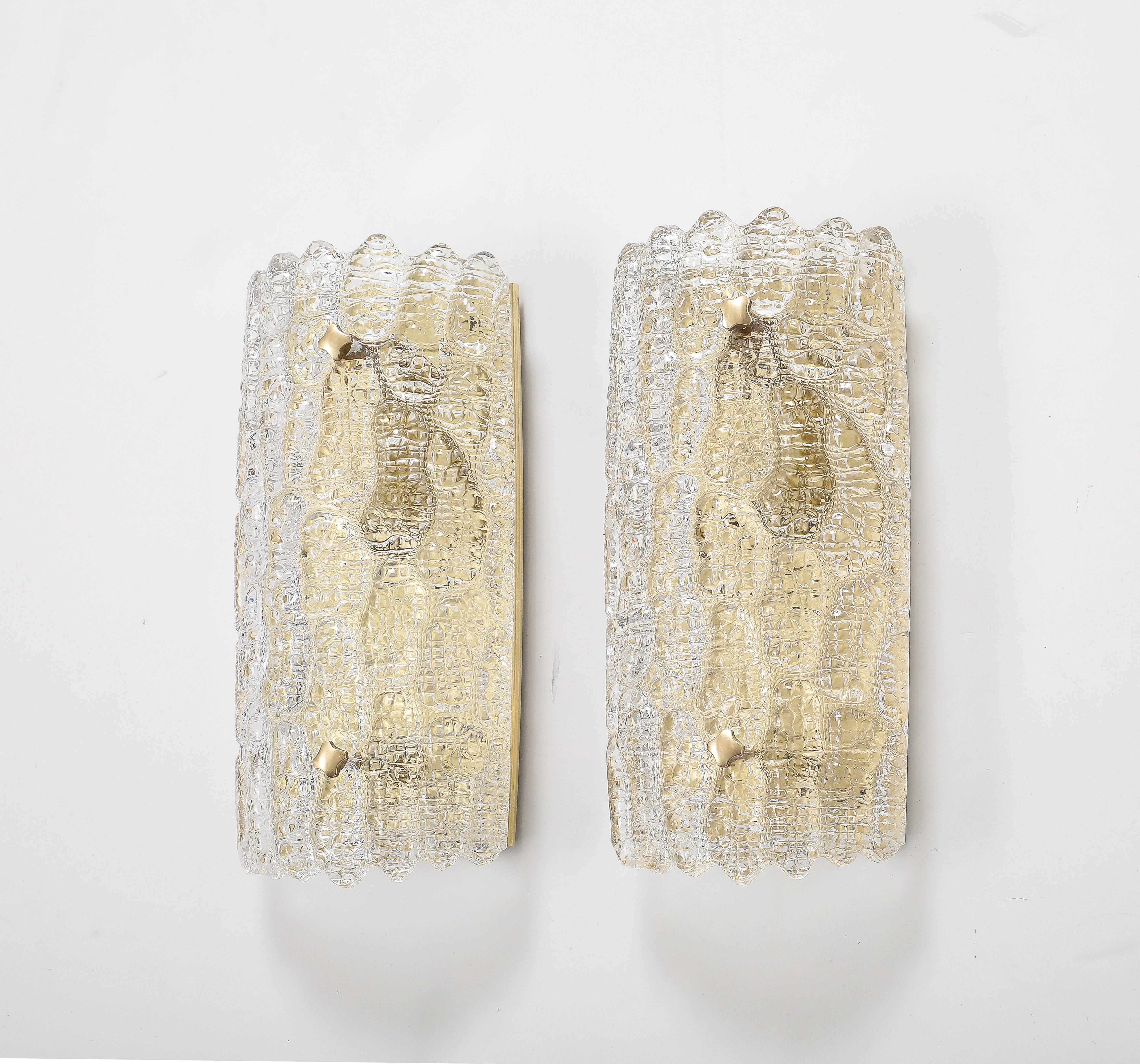 Carl Fagerlund  Apliques de cristal y latón  (4 Pares Disponibles) Moderno de mediados de siglo en venta